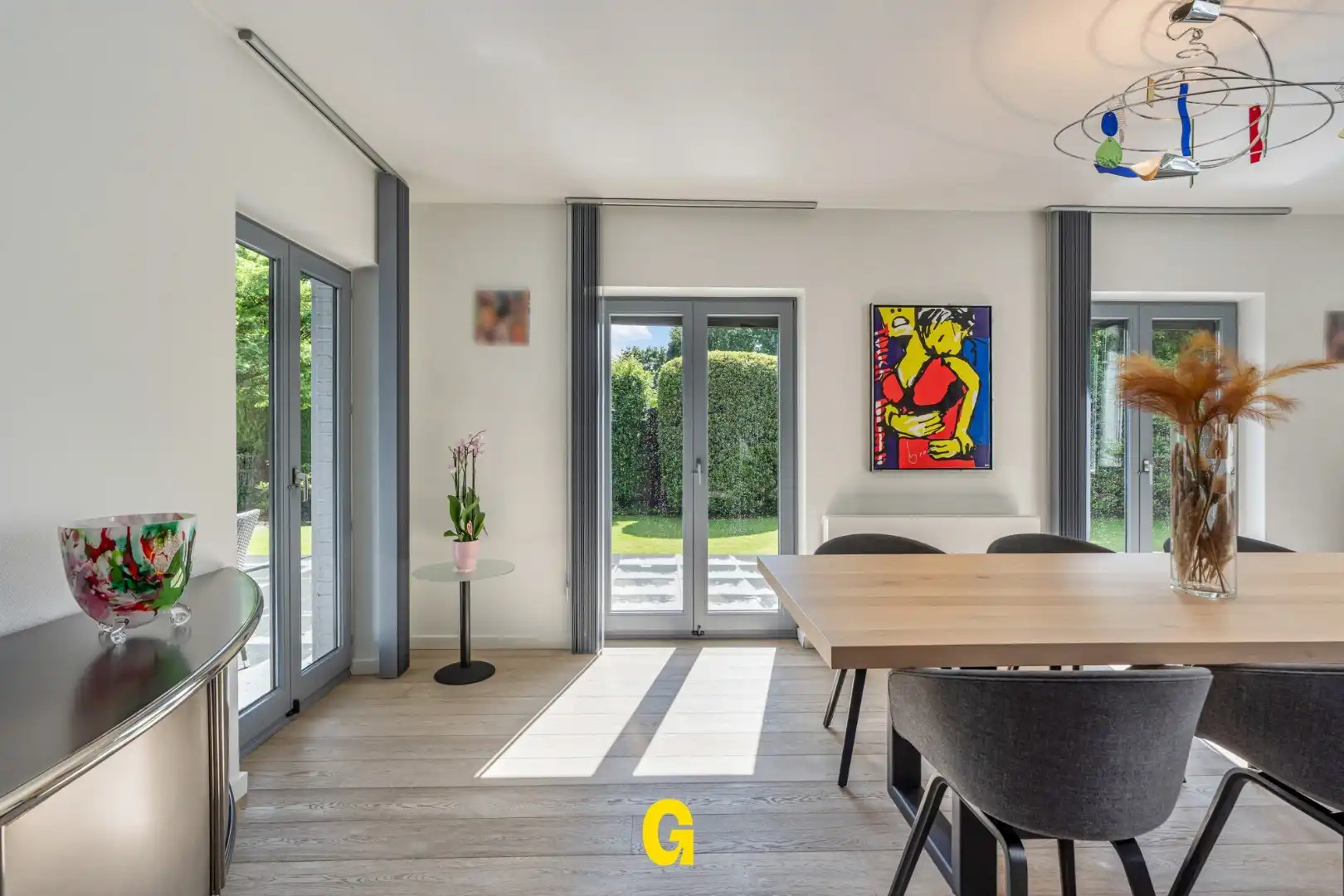 Knappe halfopen woning met een aantrekkelijke tijdloze architectuur, in perfecte staat, op 5a 67ca - label C foto 8
