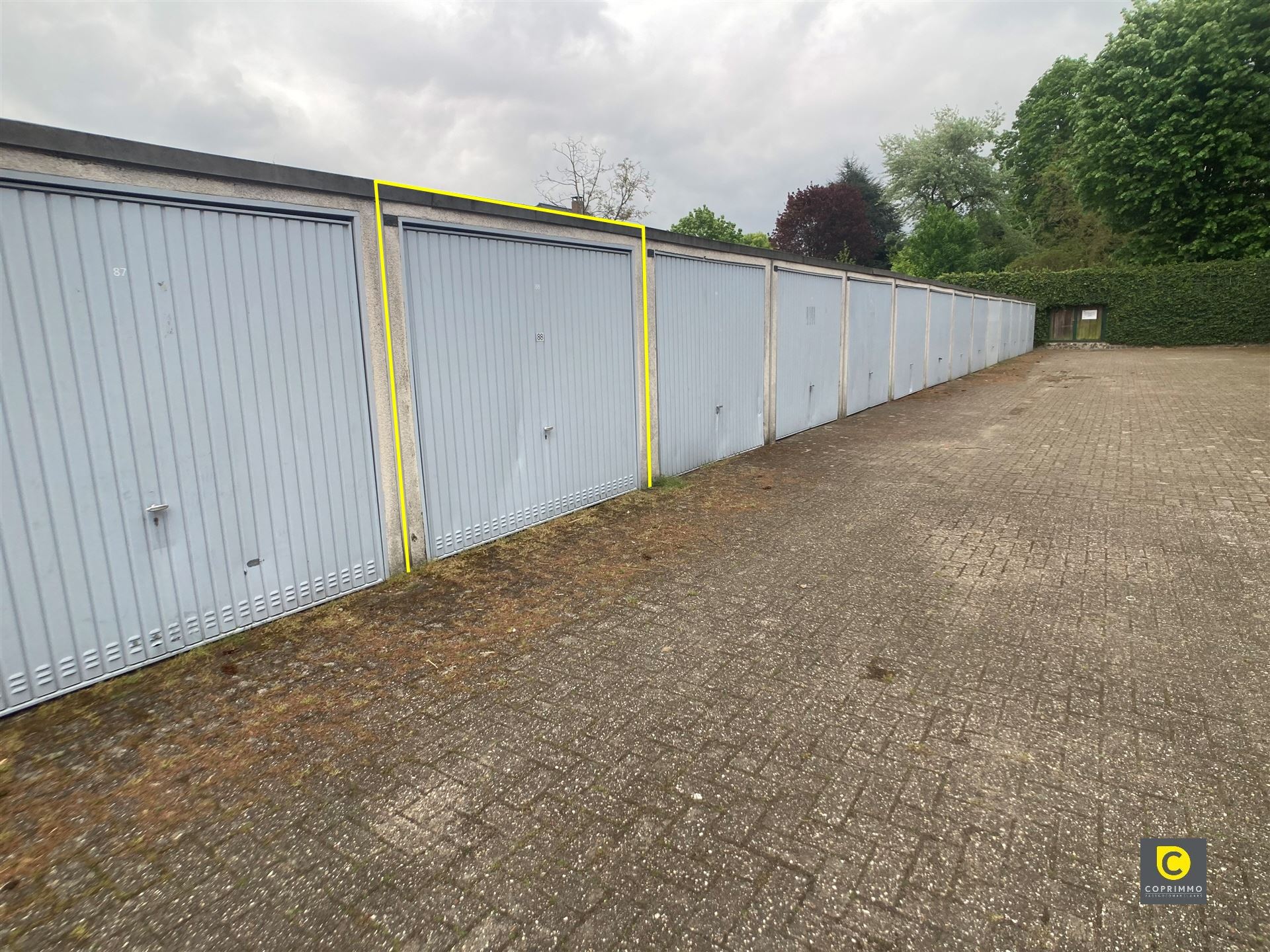 Ruime bovengrondse garagebox! foto {{pictureIndex}}
