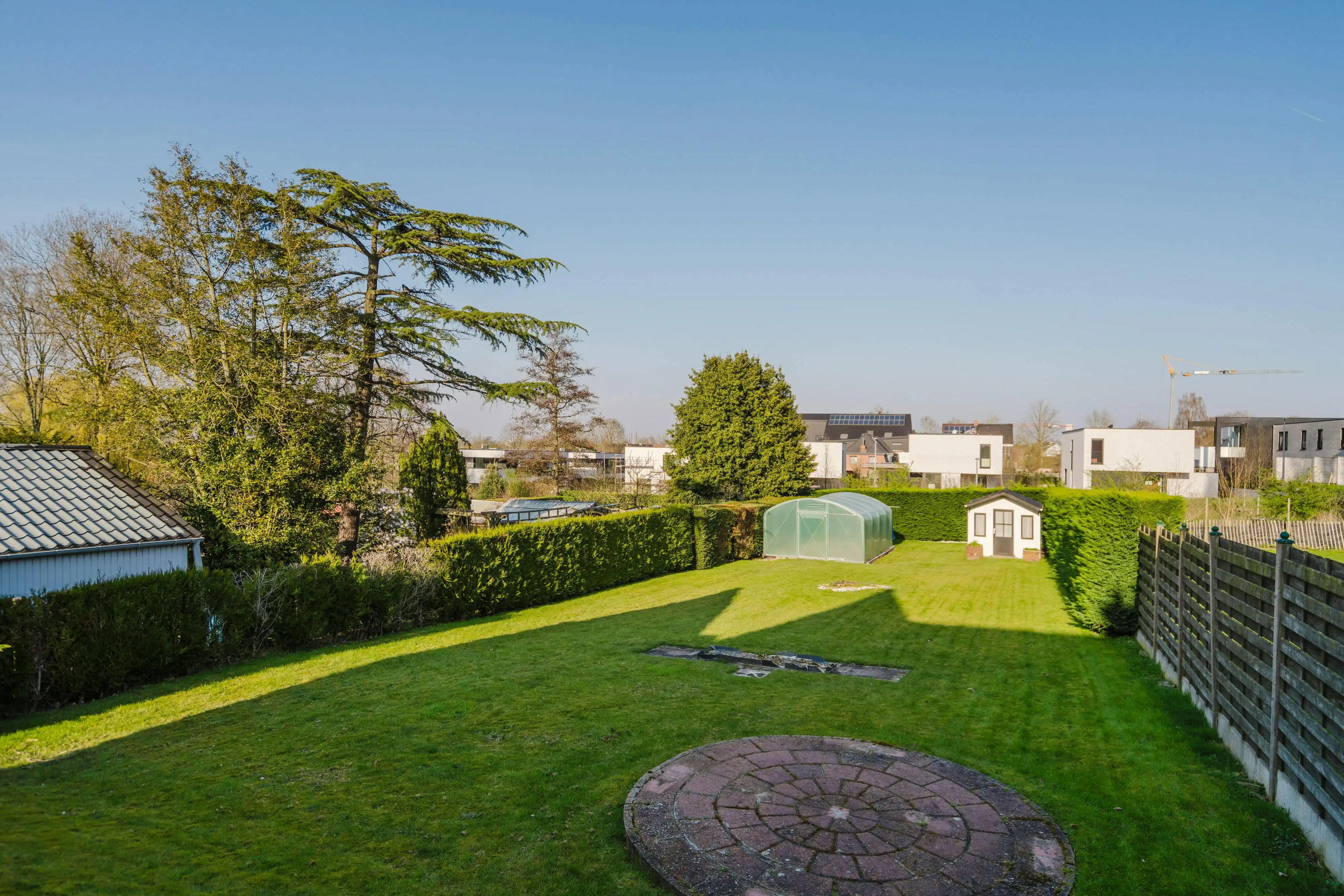 Te renoveren huis te koop met grote tuin, 3 slpk en garage foto 8