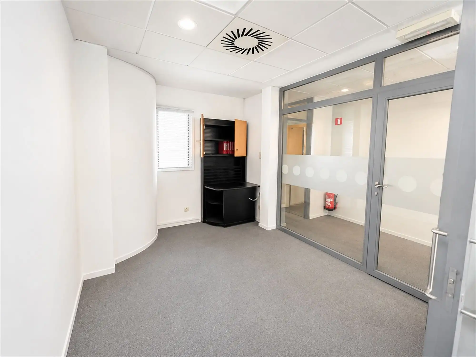 Kantoorruimte van ca. 280 m² op uitstekende zichtlocatie foto 9