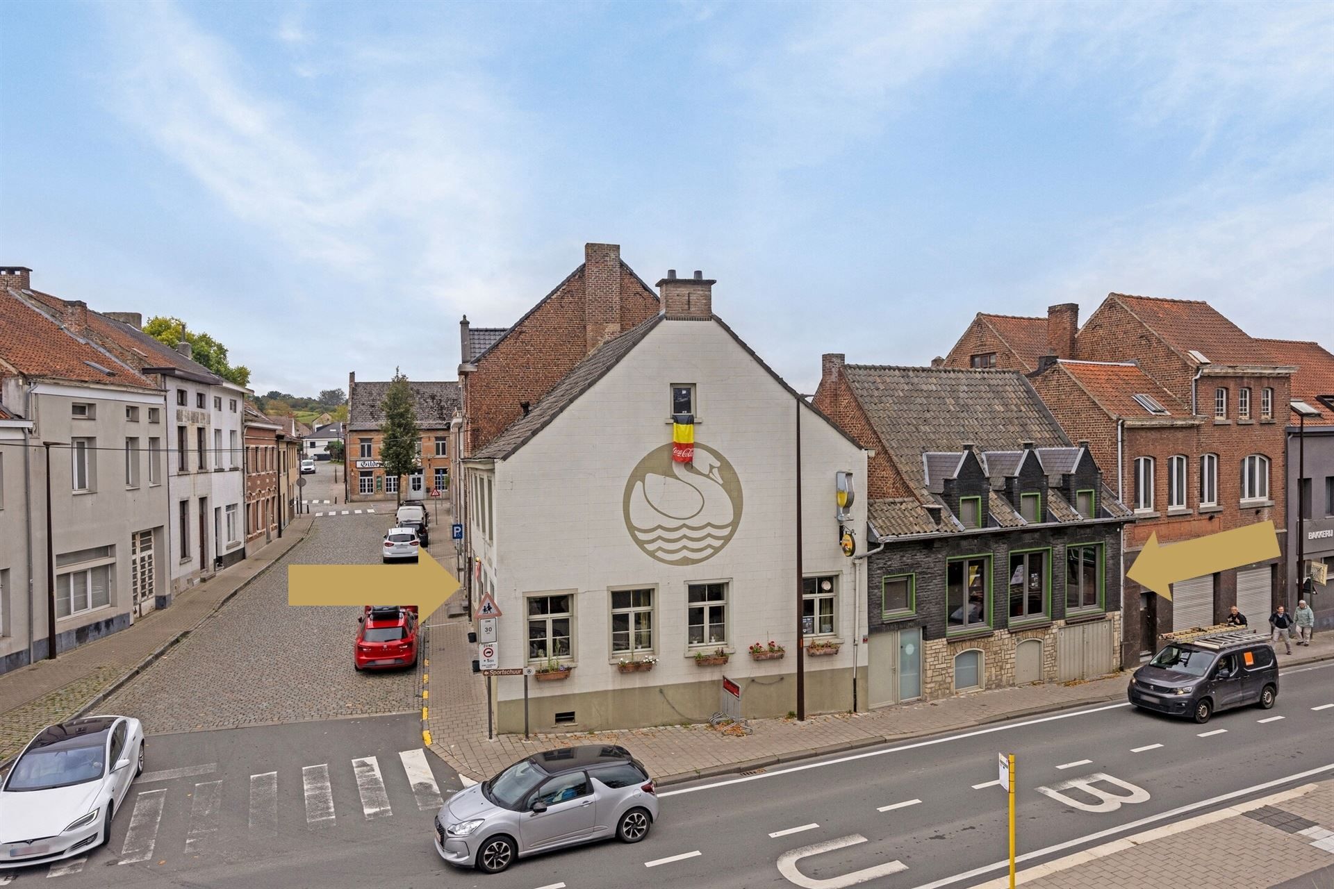 CENTRUM DWORP : karaktervol handelspand met woonst  foto 2