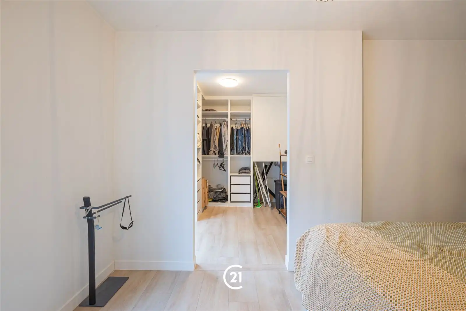 Instapklaar appartement bij het centrum van Zottegem! foto 8