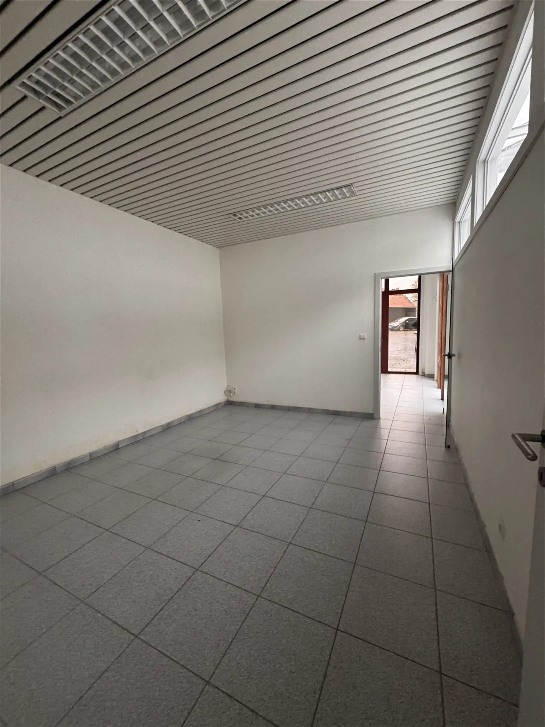 Multifunctionele loods te huur - 1725m² foto 5