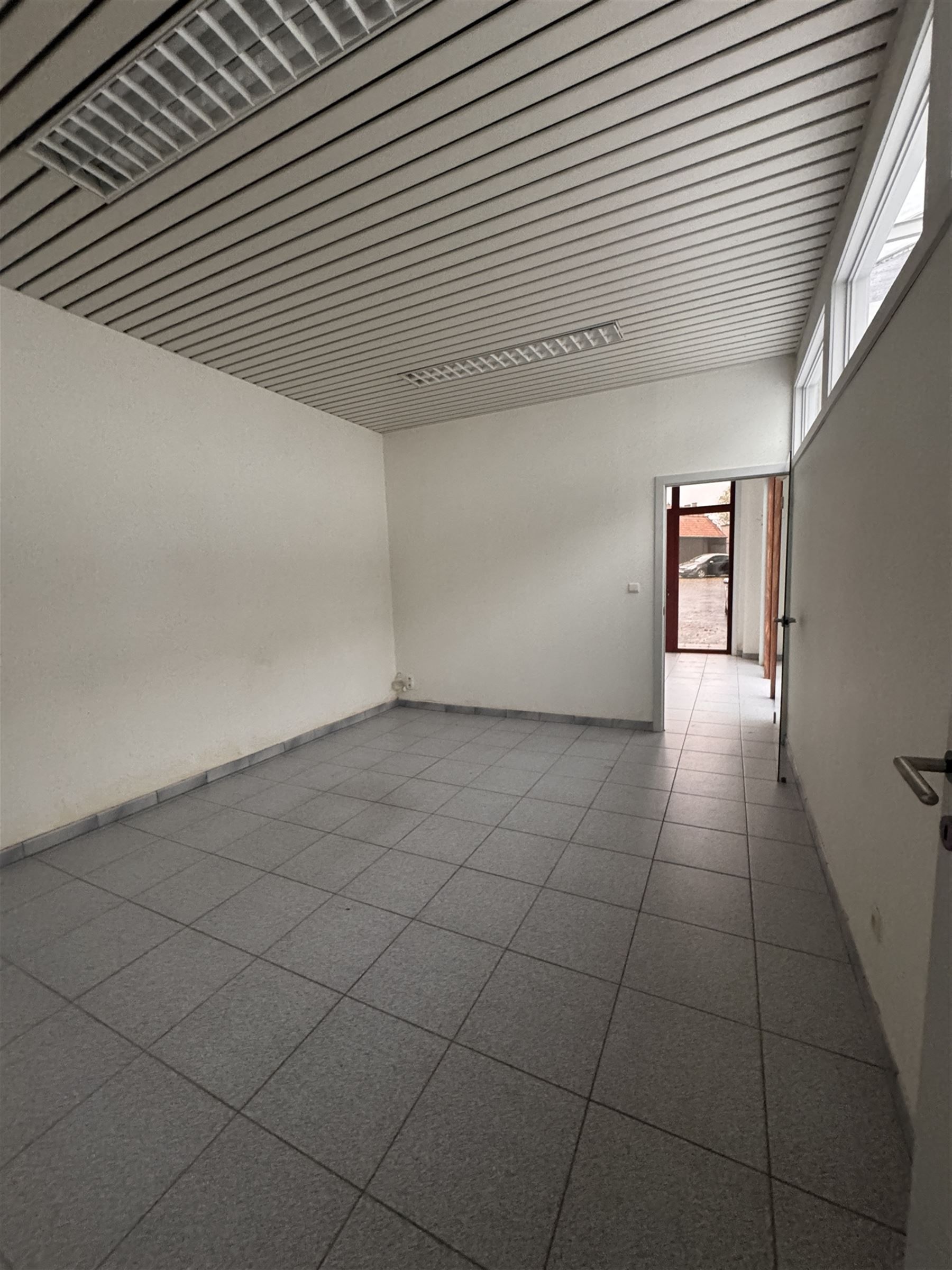 Multifuncitonele loods te huur - 1725m² foto 5