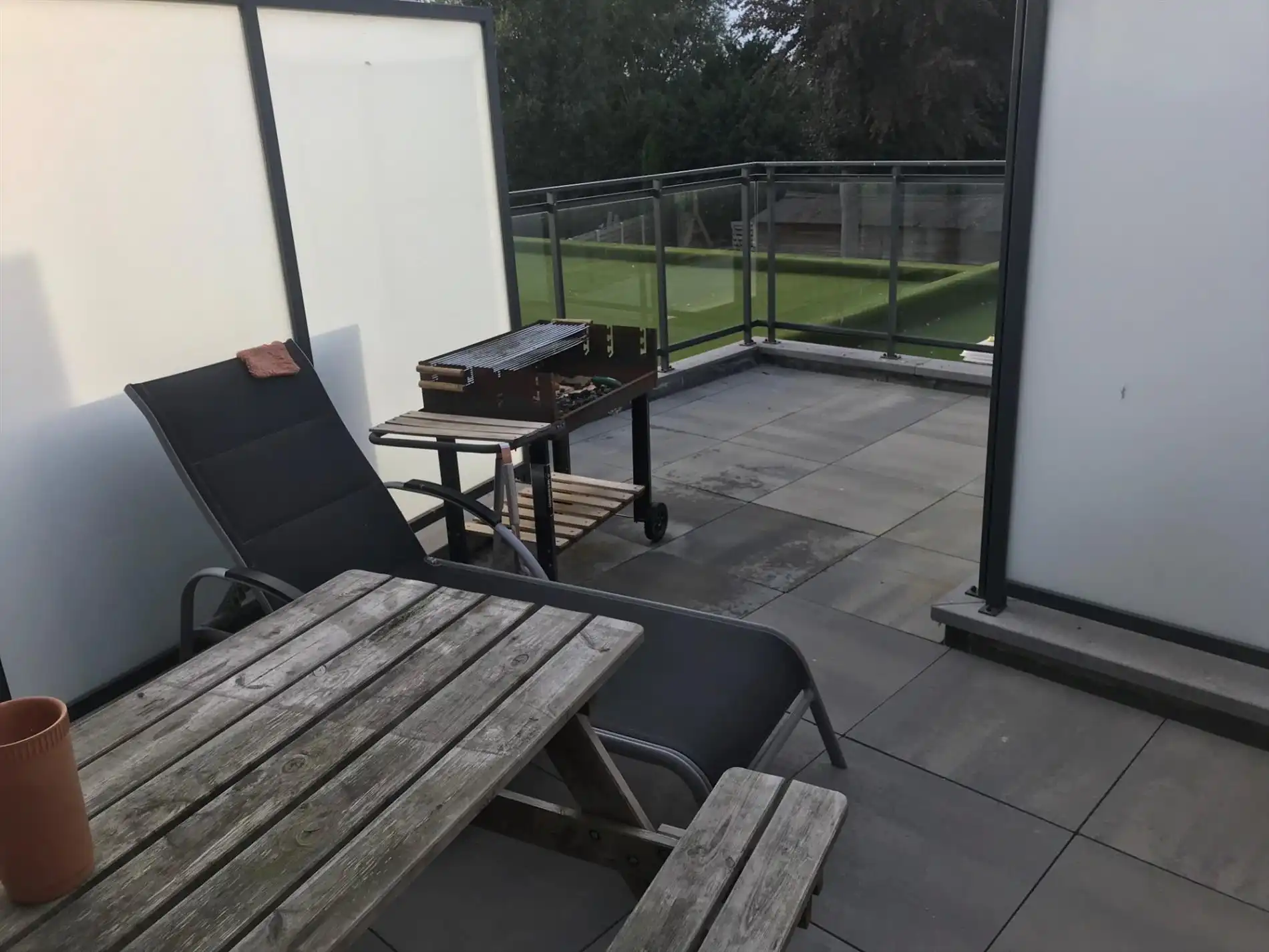 Uiterst ruim, energiezuinig appartement met groot terras foto 7