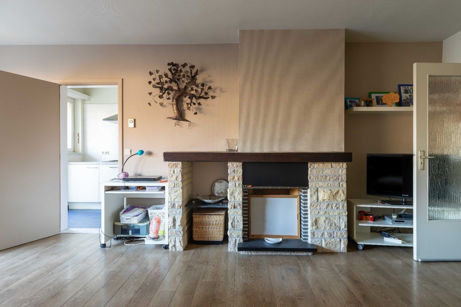 Zéér ruim appartement met open zichten, grote garage en drie slaapkamers te Sint-Andries. foto 10