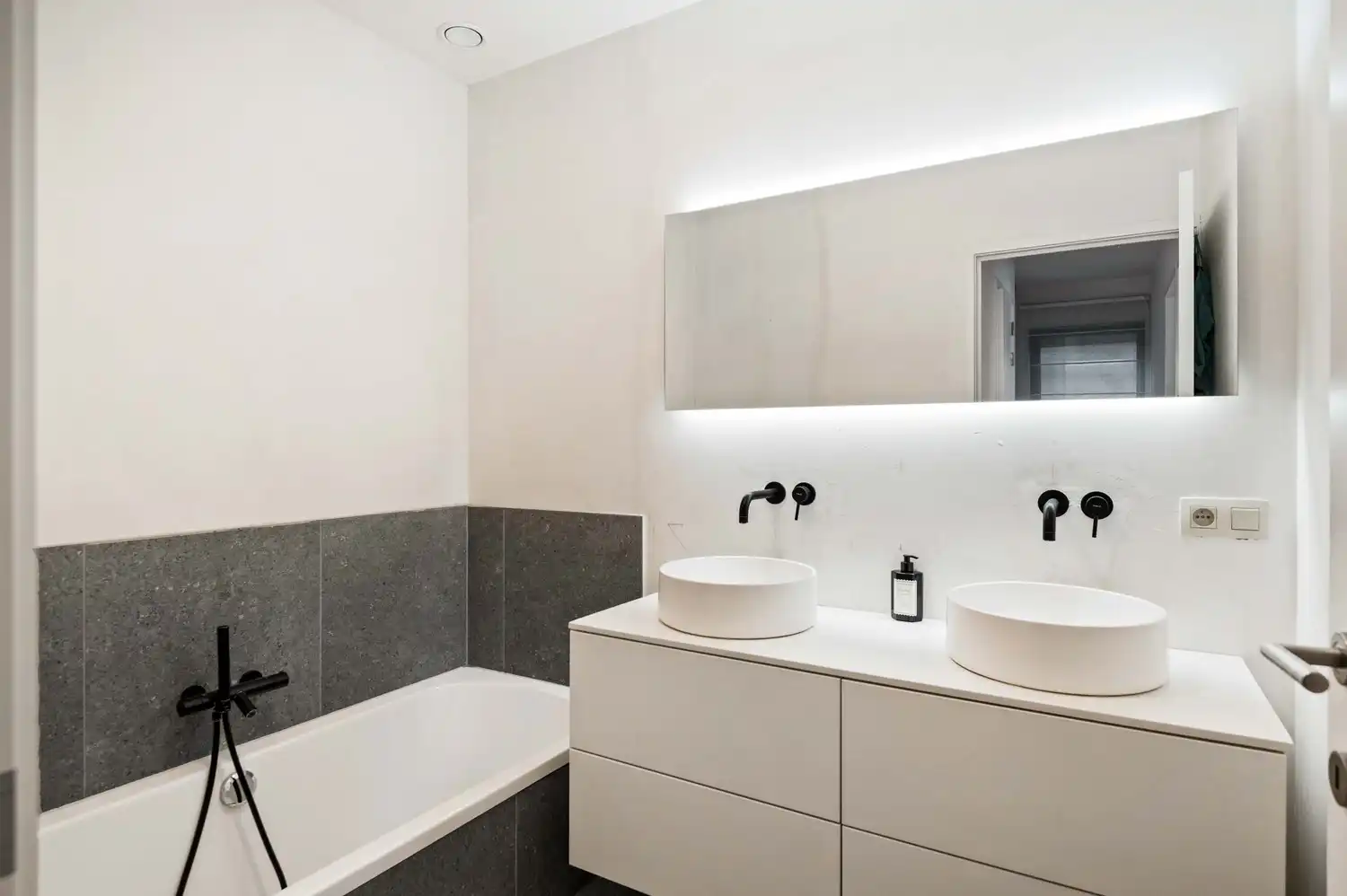 Instapklare, energiezuinige woning in het gegeerde Ekeren Donk foto 41