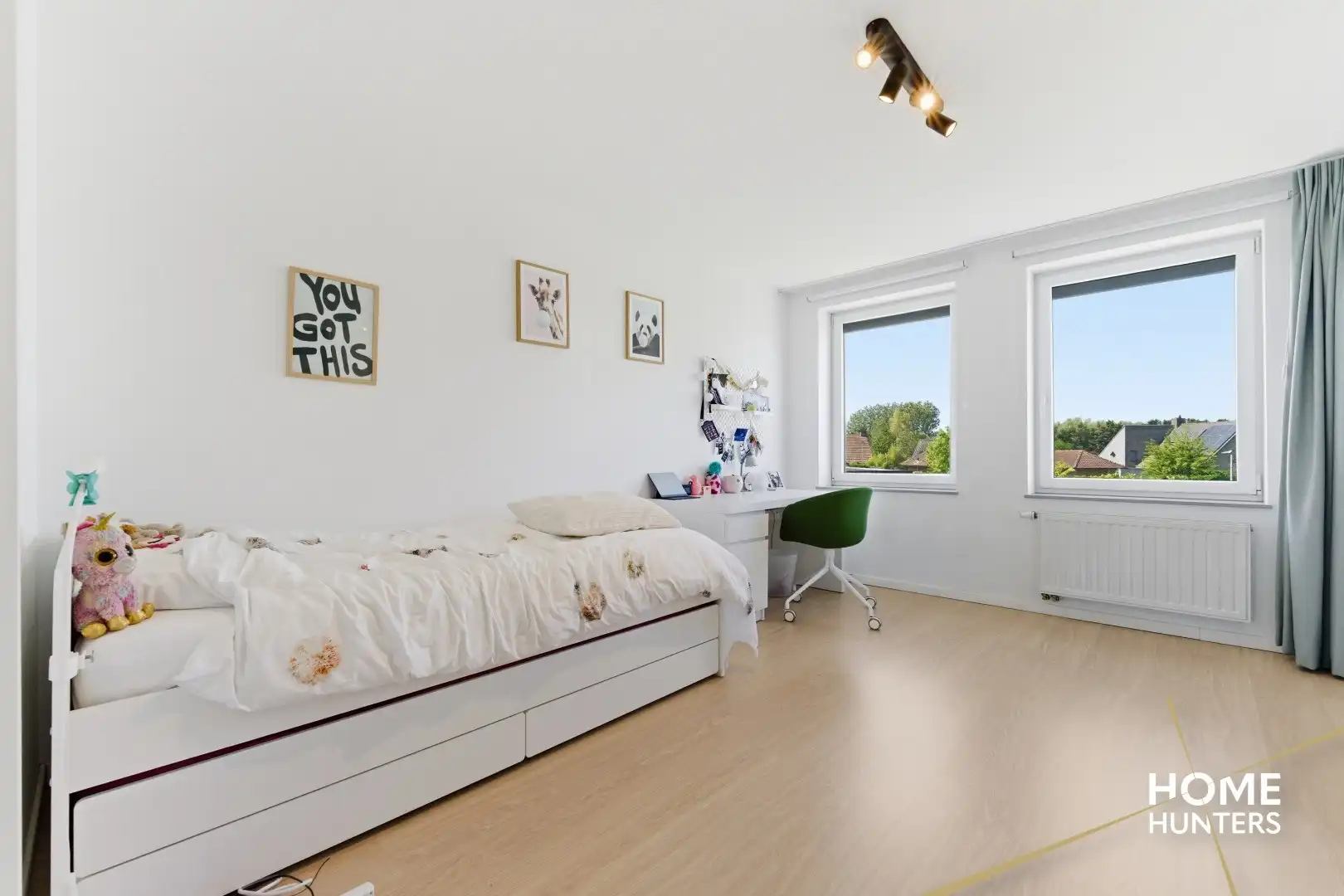 Exclusieve, energiezuinige Halfopen bebouwing (2017) met 4 slaapkamers, zonnige tuin en hoogwaardige afwerking te Ieper foto 16