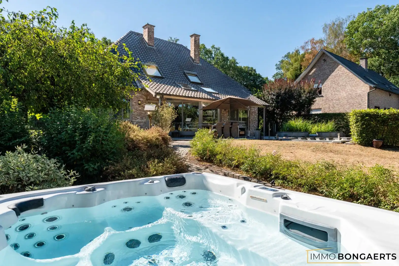 Bijzonder ruime woning op een uitzonderlijk perceel van maar liefst 16 are foto 33