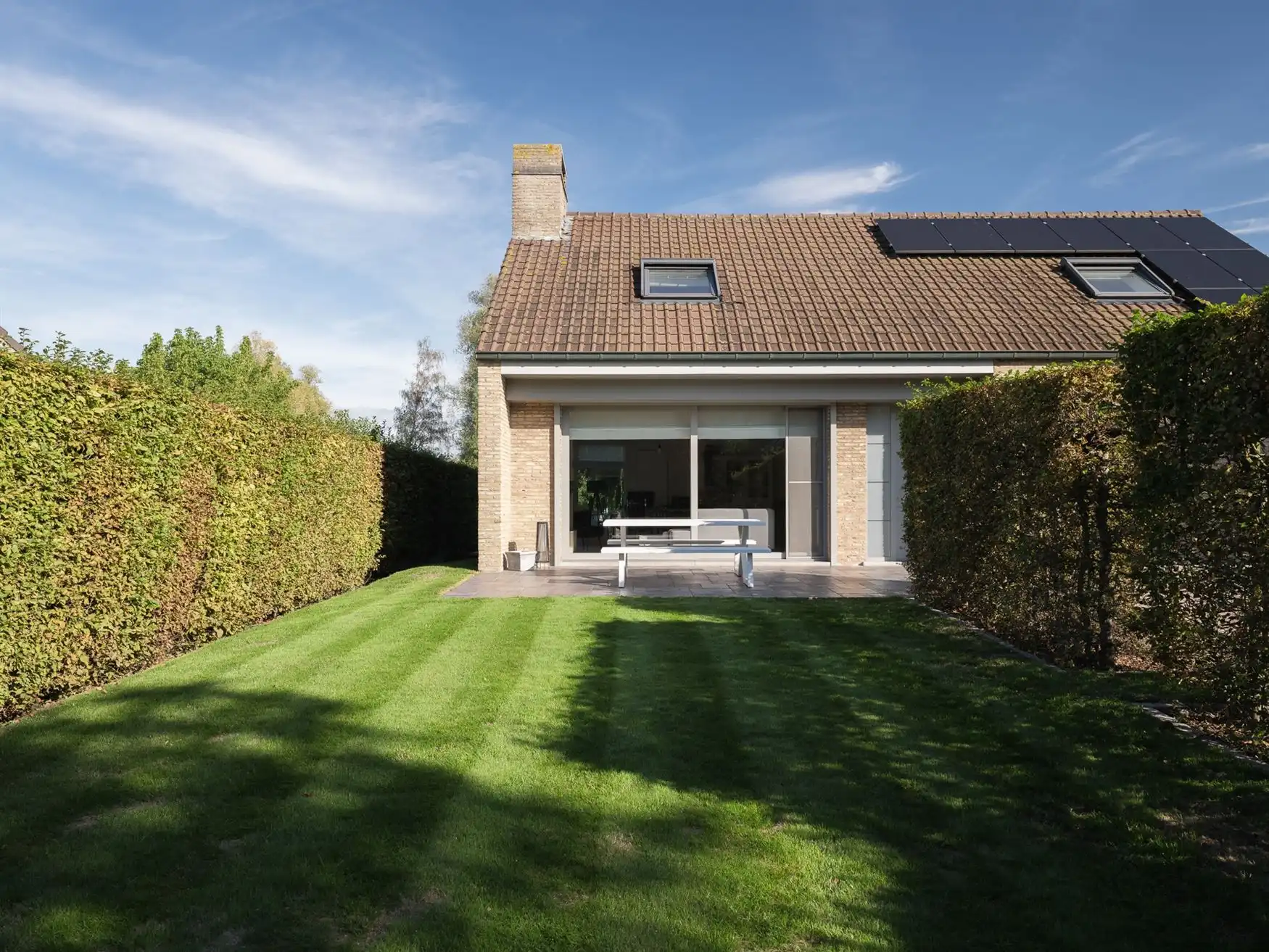 Gezinswoning van 291 m² in geliefde buurt foto {{pictureIndex}}