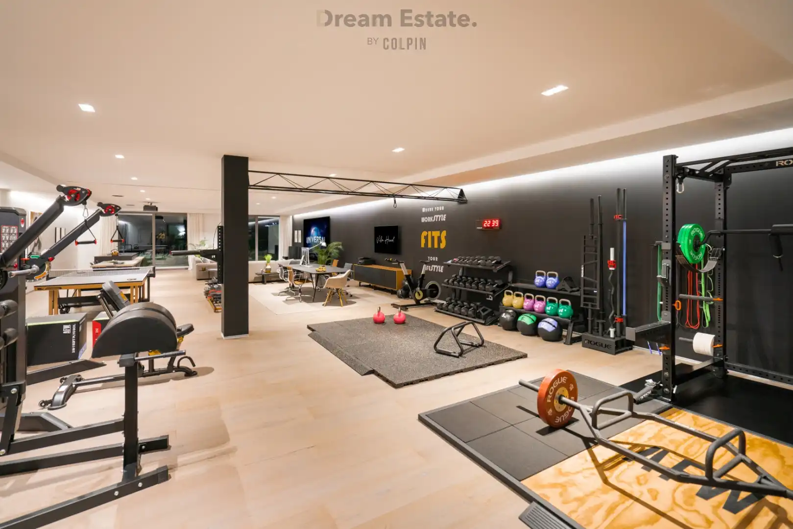 Gloednieuwe moderne eerstelijns golf villa met zeezicht. foto 34