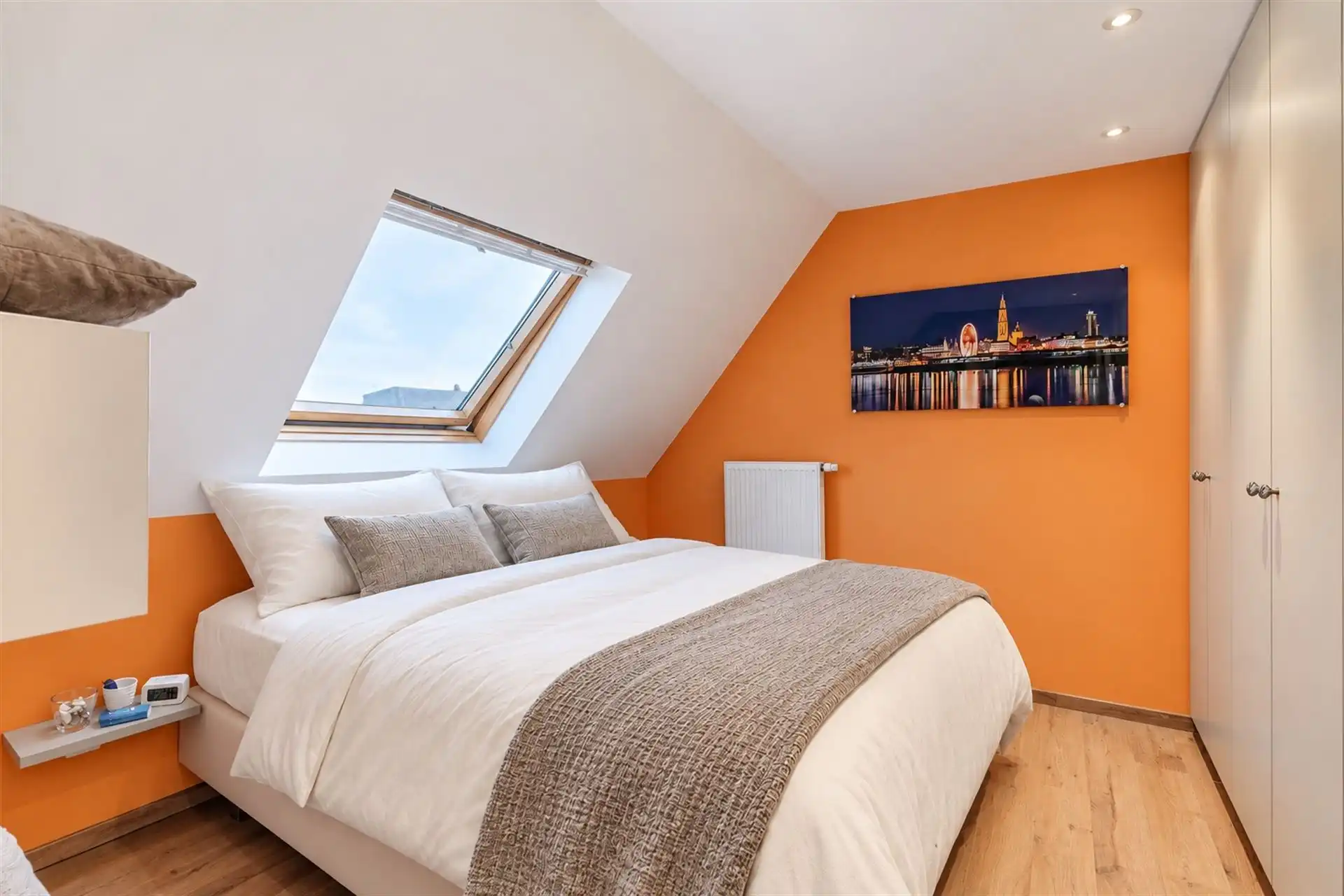 Ruim dakappartement met 50 m² zuidgericht terras + zolder foto 12