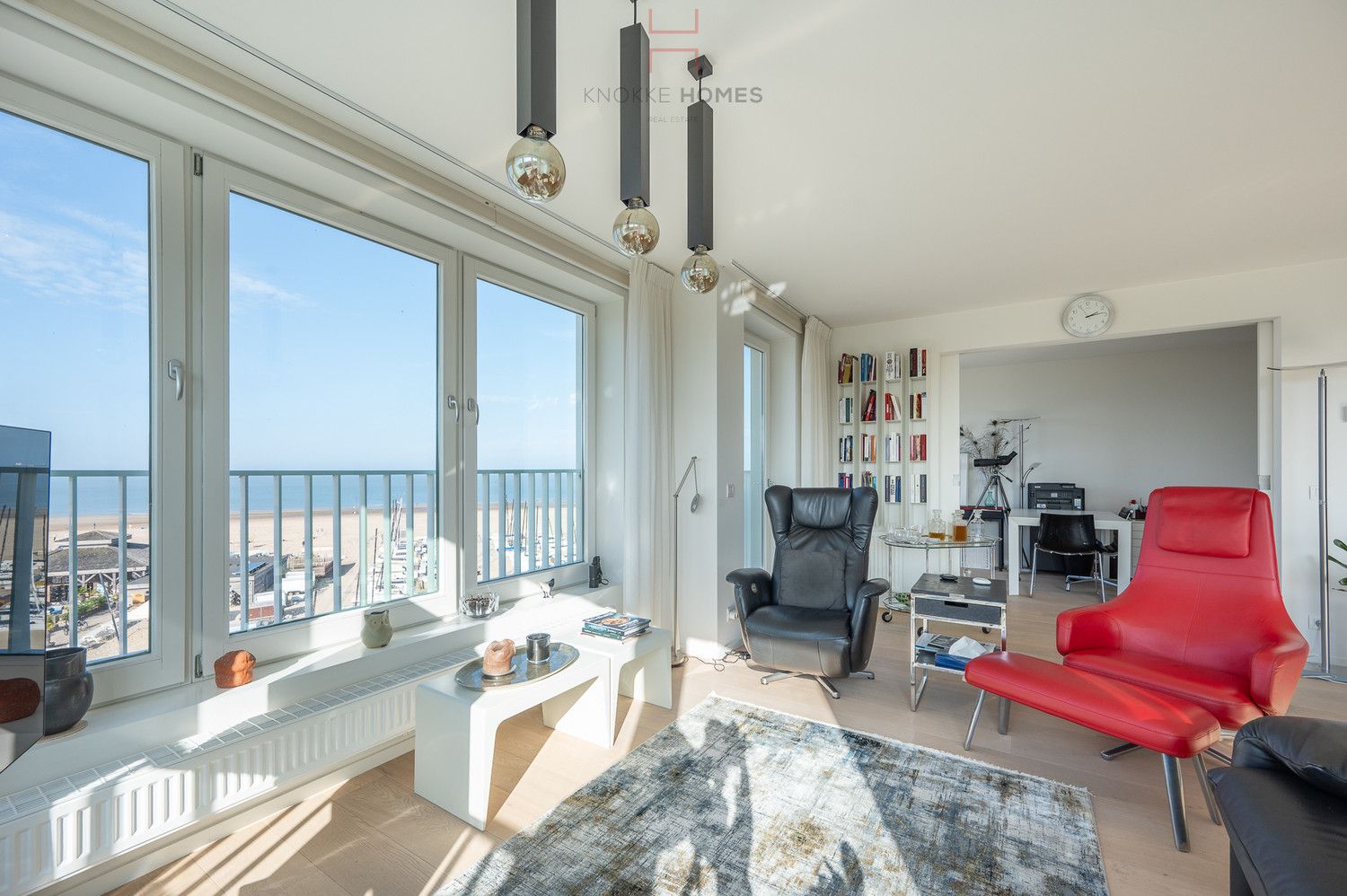 Magnifiek hoekappartement met vier slaapkamers in de residentie Cap Horn foto 3