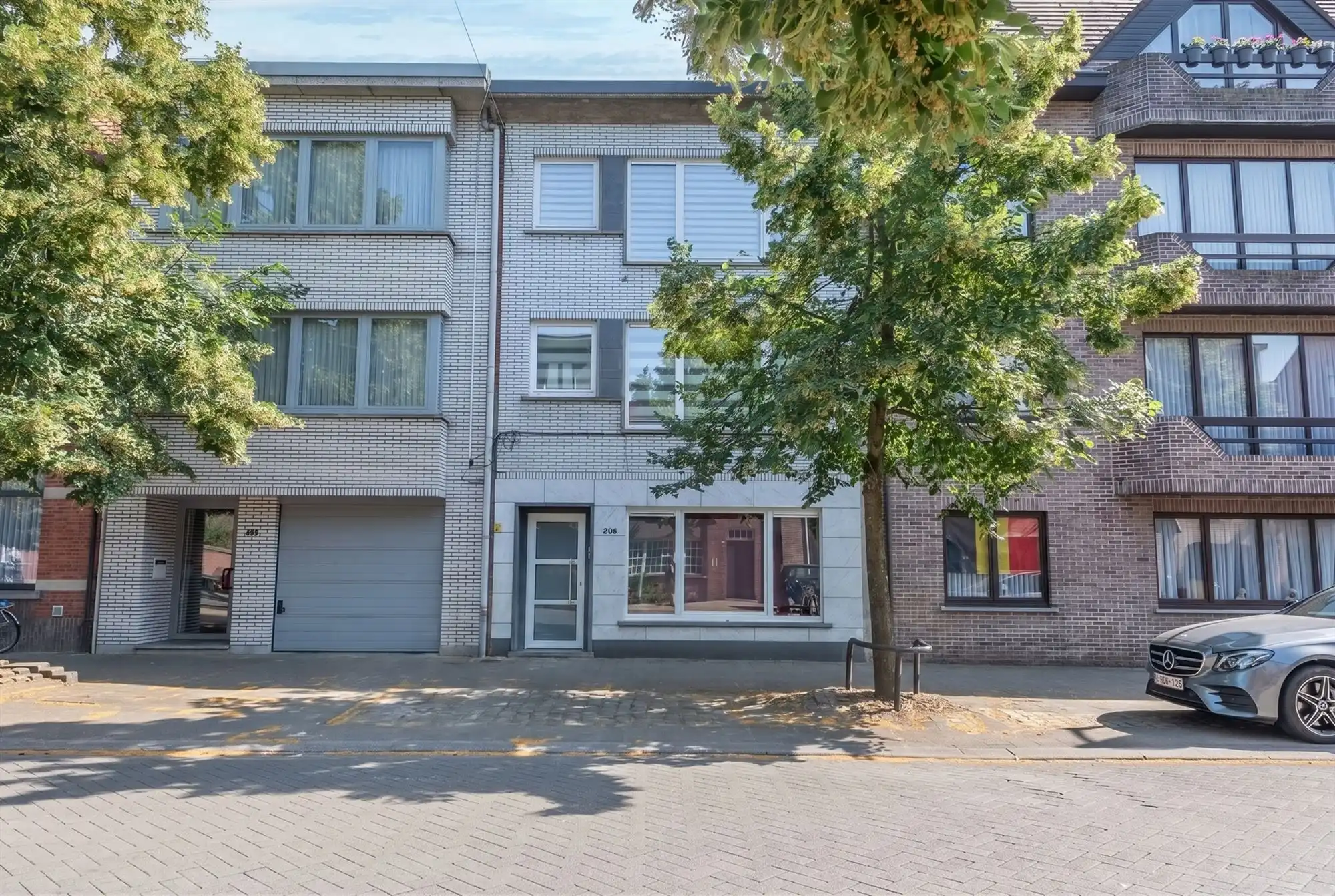 Opbrengsteigendom met 3 verhuurde appartementen foto 33