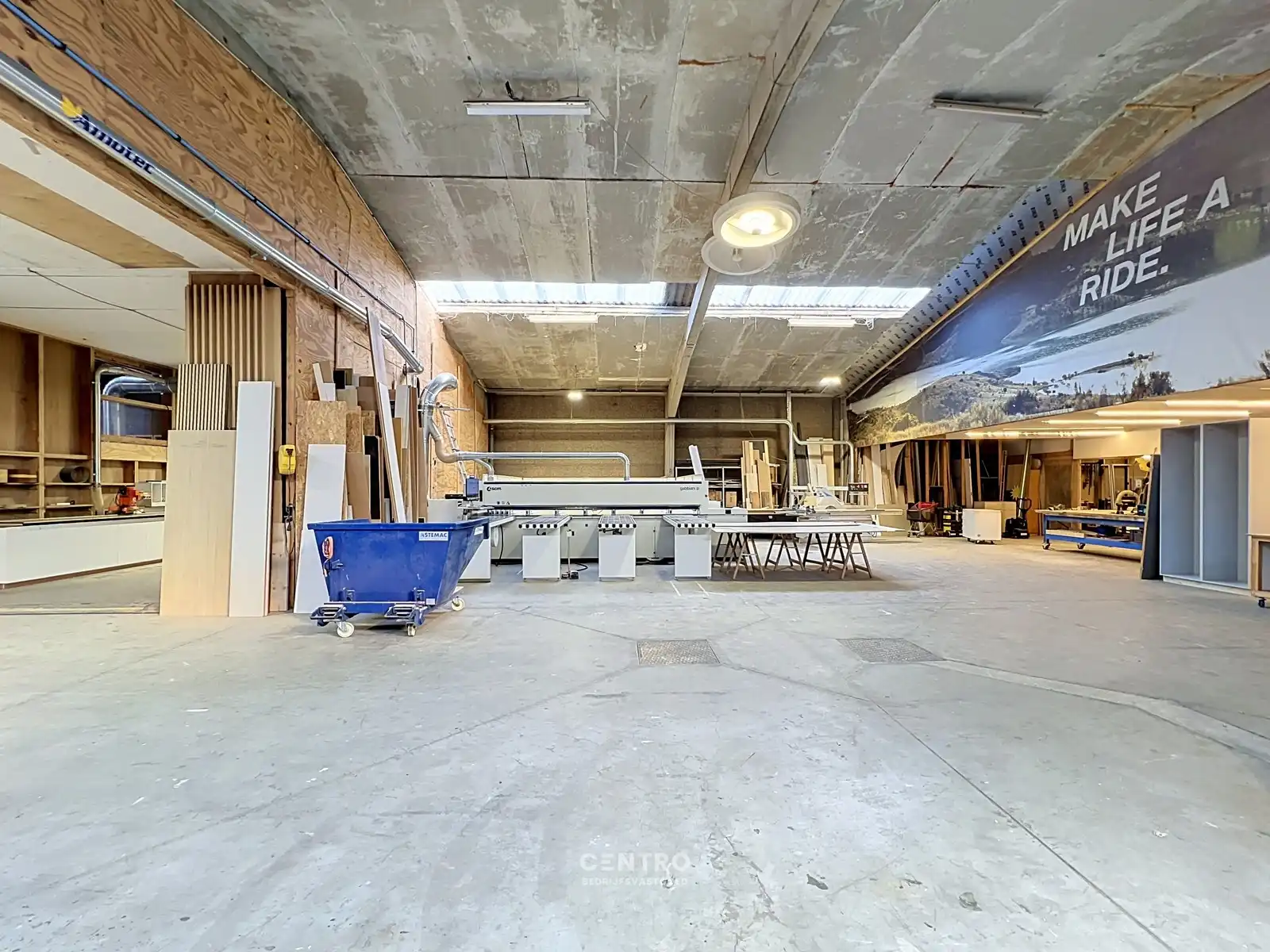 Multifunctioneel bedrijfsgebouw op een perceel van 10.321 m² te Kuurne! foto 21