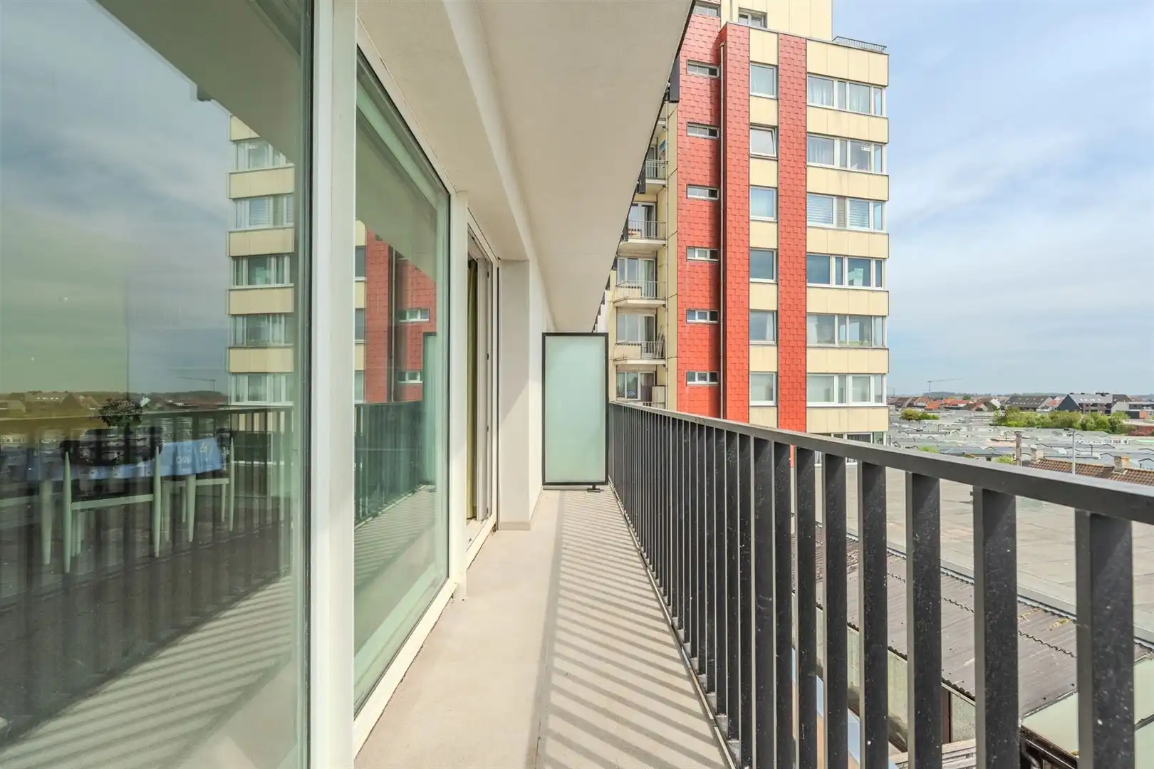 Zonnige studio met open zicht foto 13