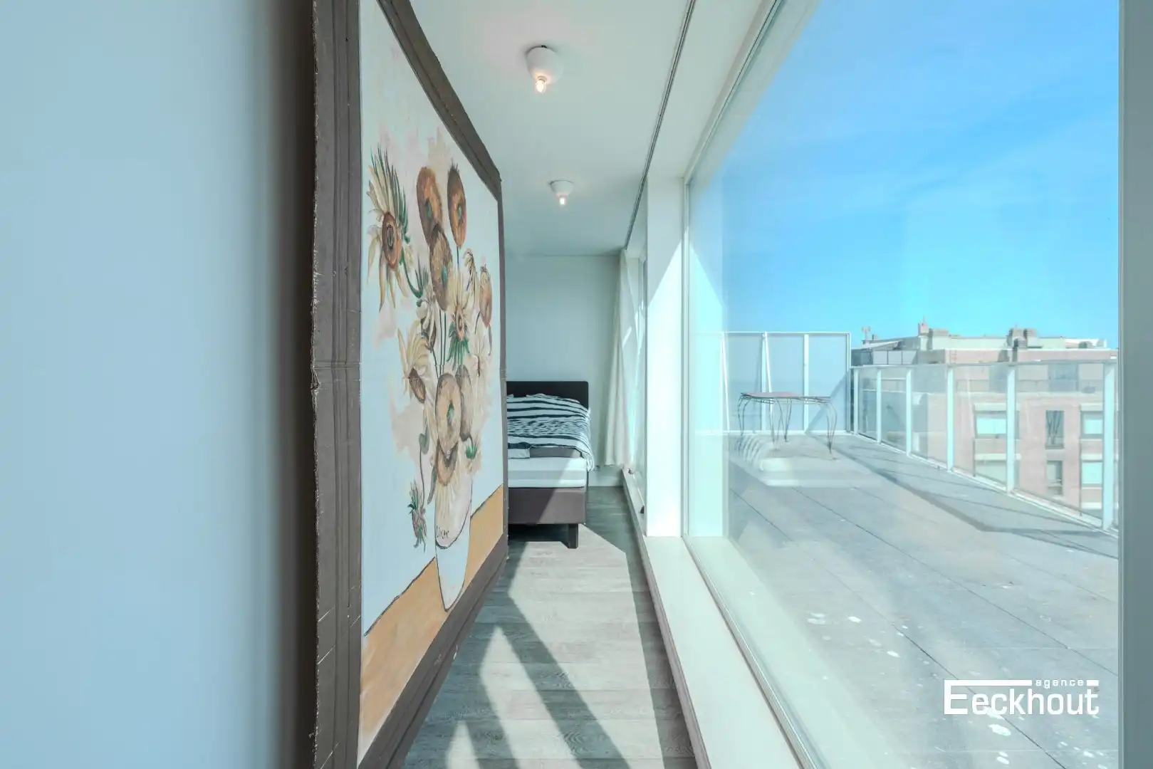 Unieke penthouse met ruime terrassen, 2 slaapkamers en zeezicht foto 10