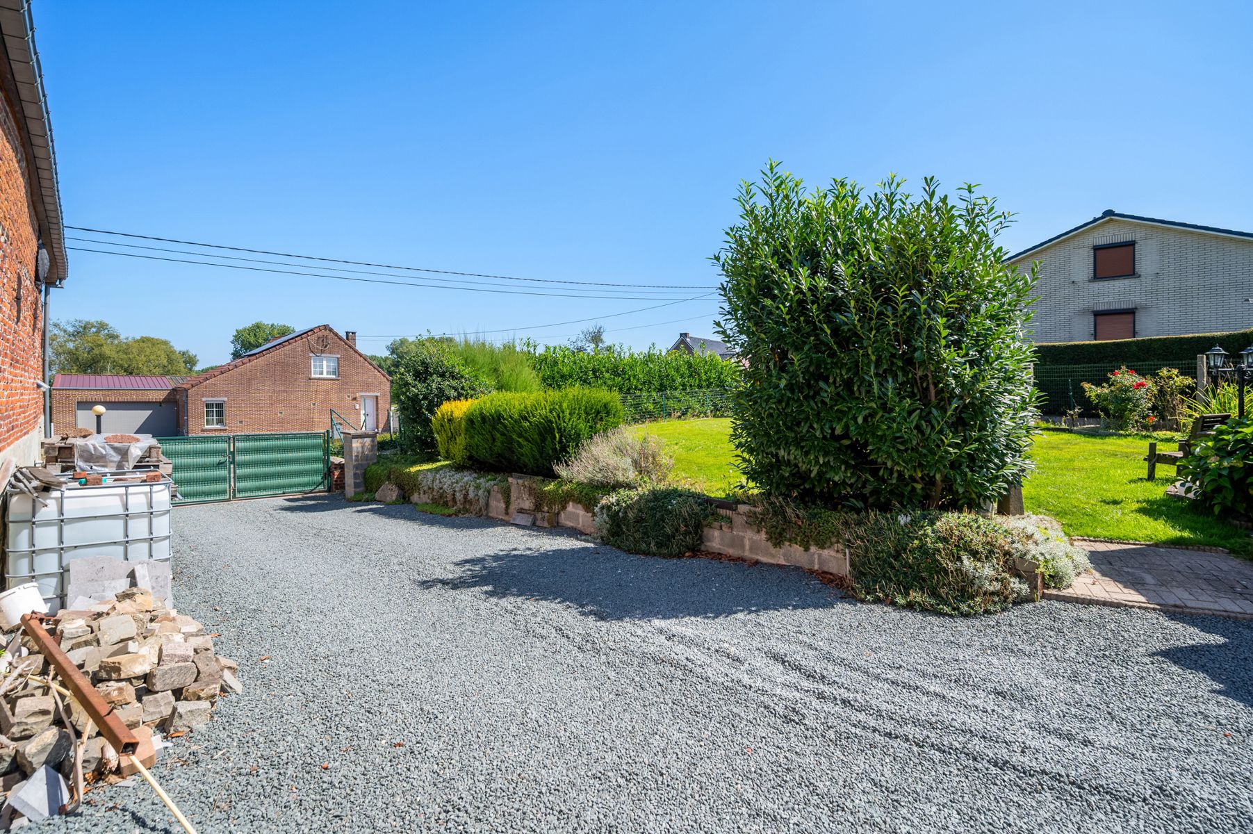 Woning met diverse mogelijkheden te Pajottegem foto 8