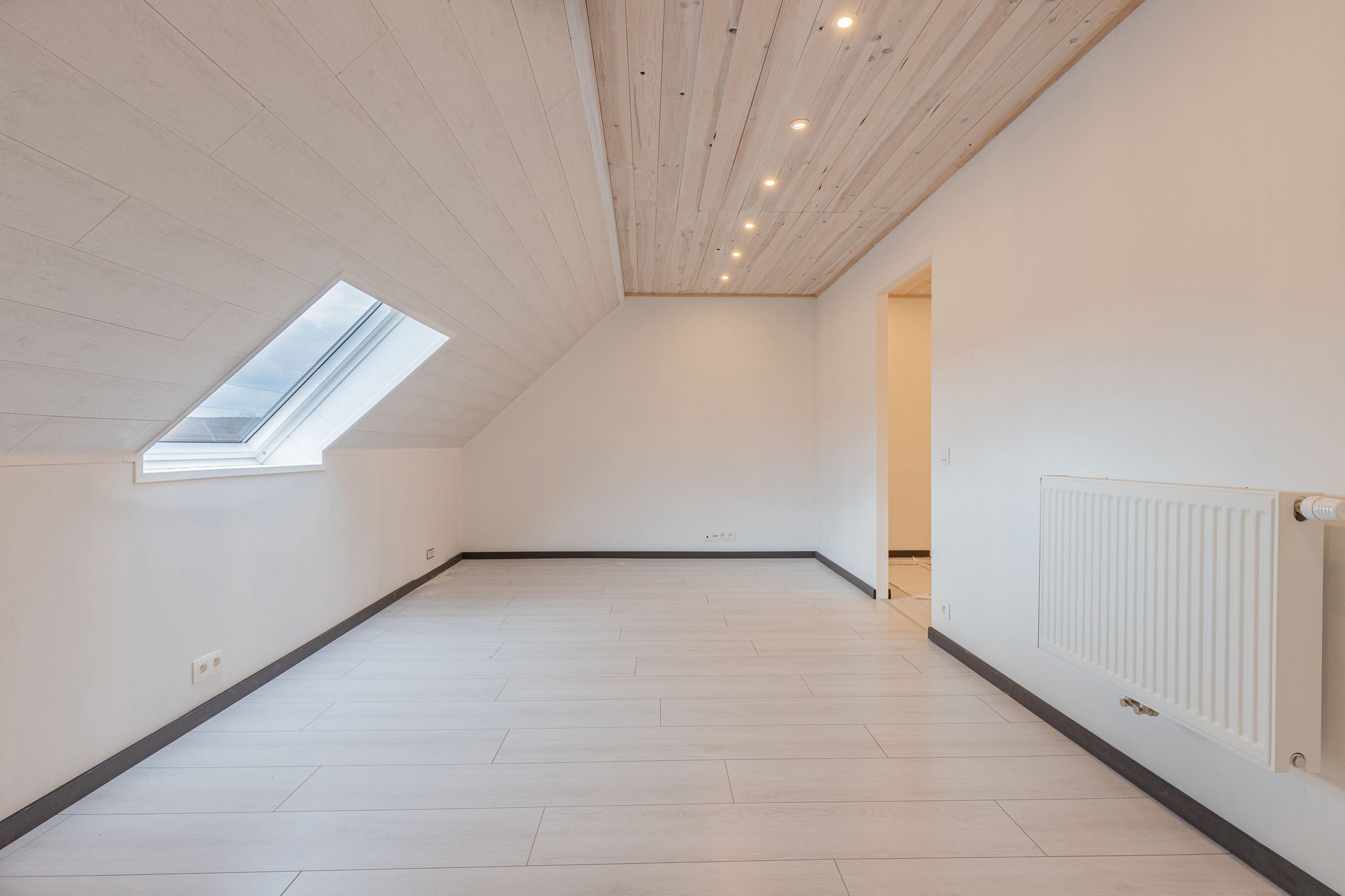 LEDE - Nieuwbouwwoning met tuin, terras en garage foto 17