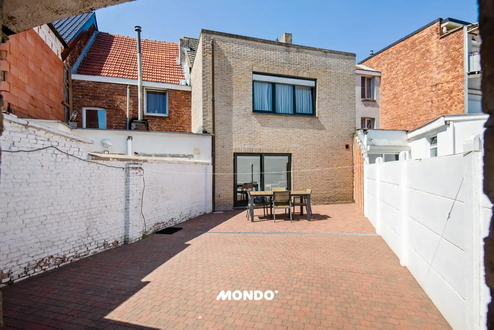 Ruime gezinswoning met zonnig terras op centrale ligging foto 12