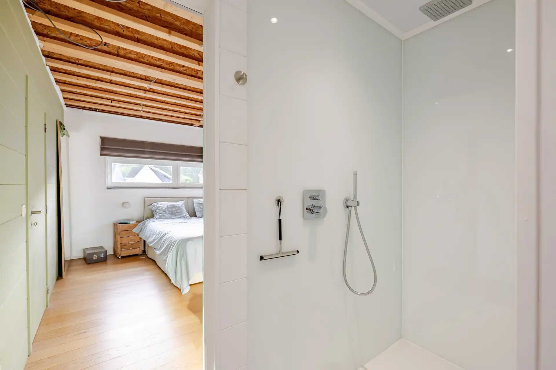 Exclusieve woning met 5 slaapkamers, tennisplein, poolhouse en ruime tuin foto 20