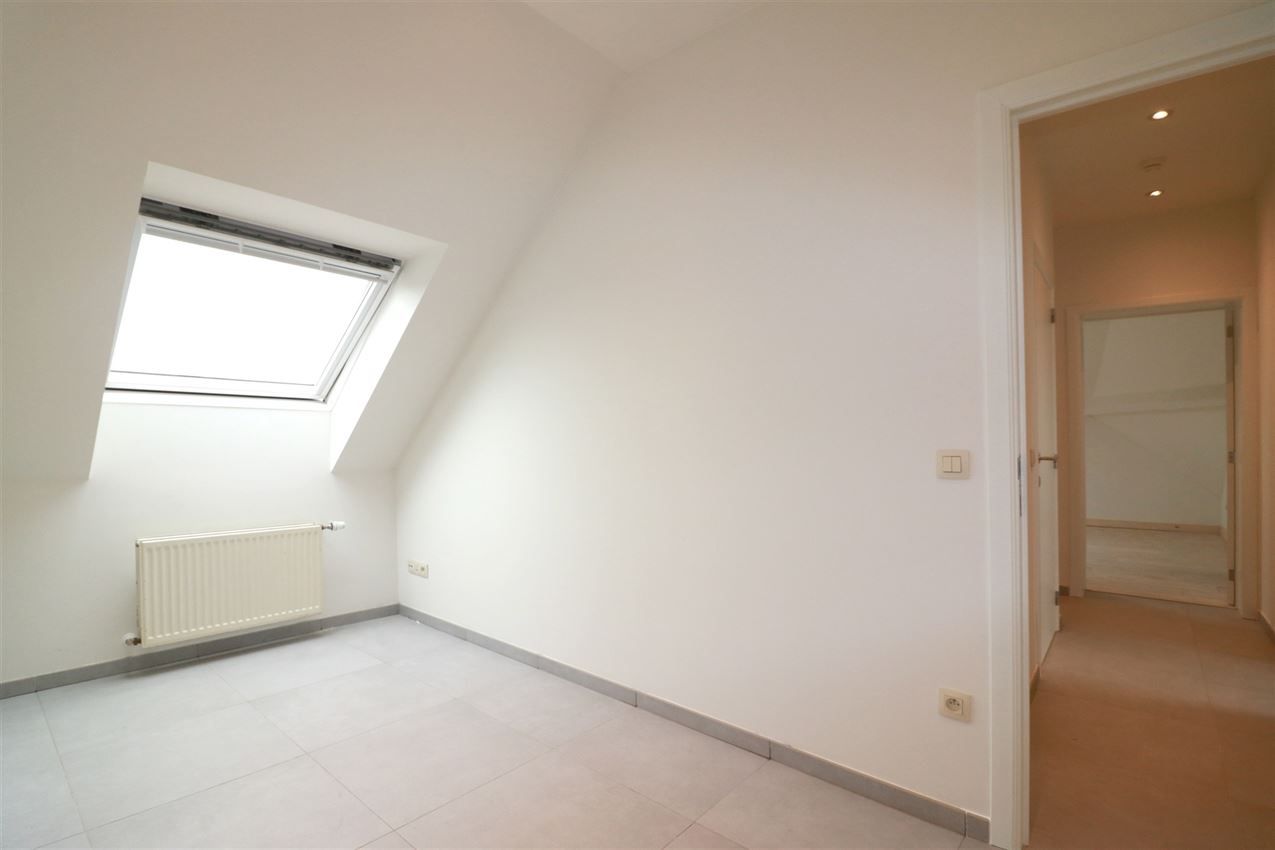gerenoveerde duplex, 3 slpk., terras, nabij centrum en E 314  foto 24