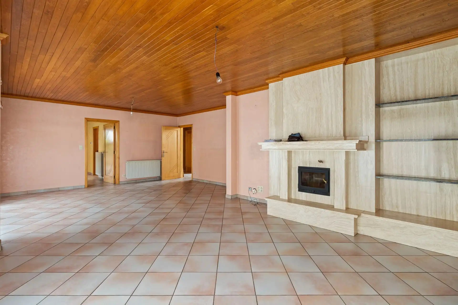 Charmante bungalow met ruime tuin foto 5