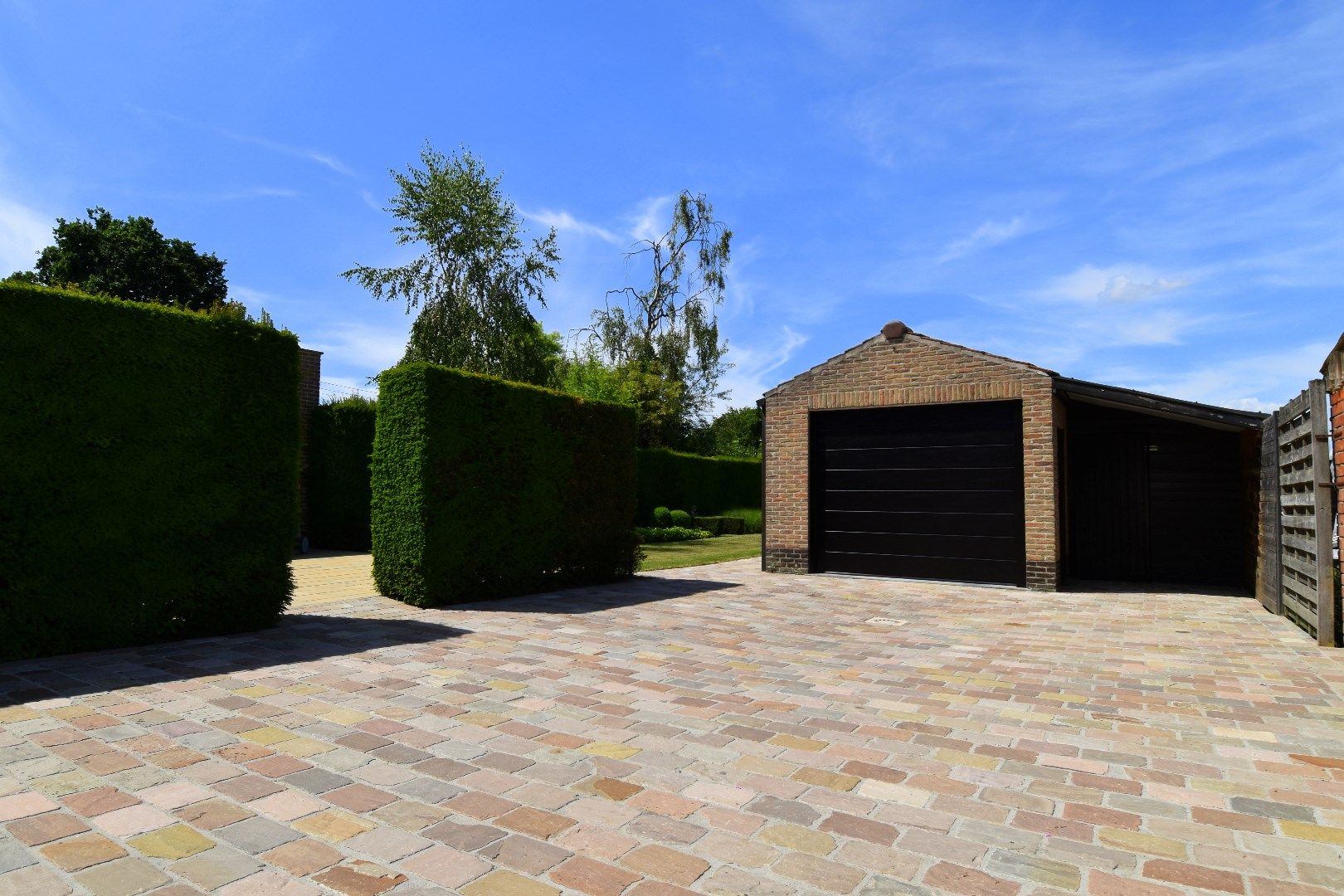Instapklare HOB met 3 slaapkamers, garage, zolder op een perceel van 1329 m² te Sint-Eloois-Winkel foto 25