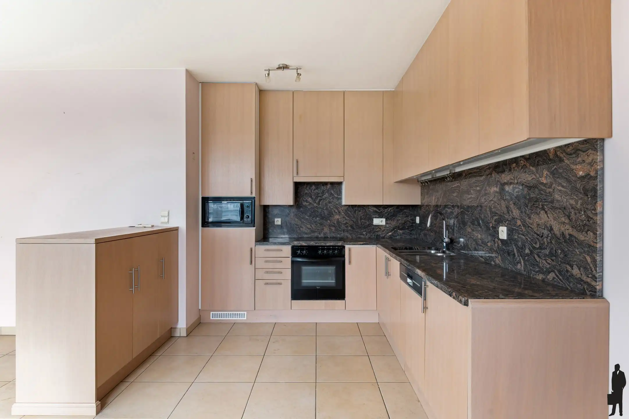 Centraal gelegen app met zicht op het Marktplein van Mortsel foto 10