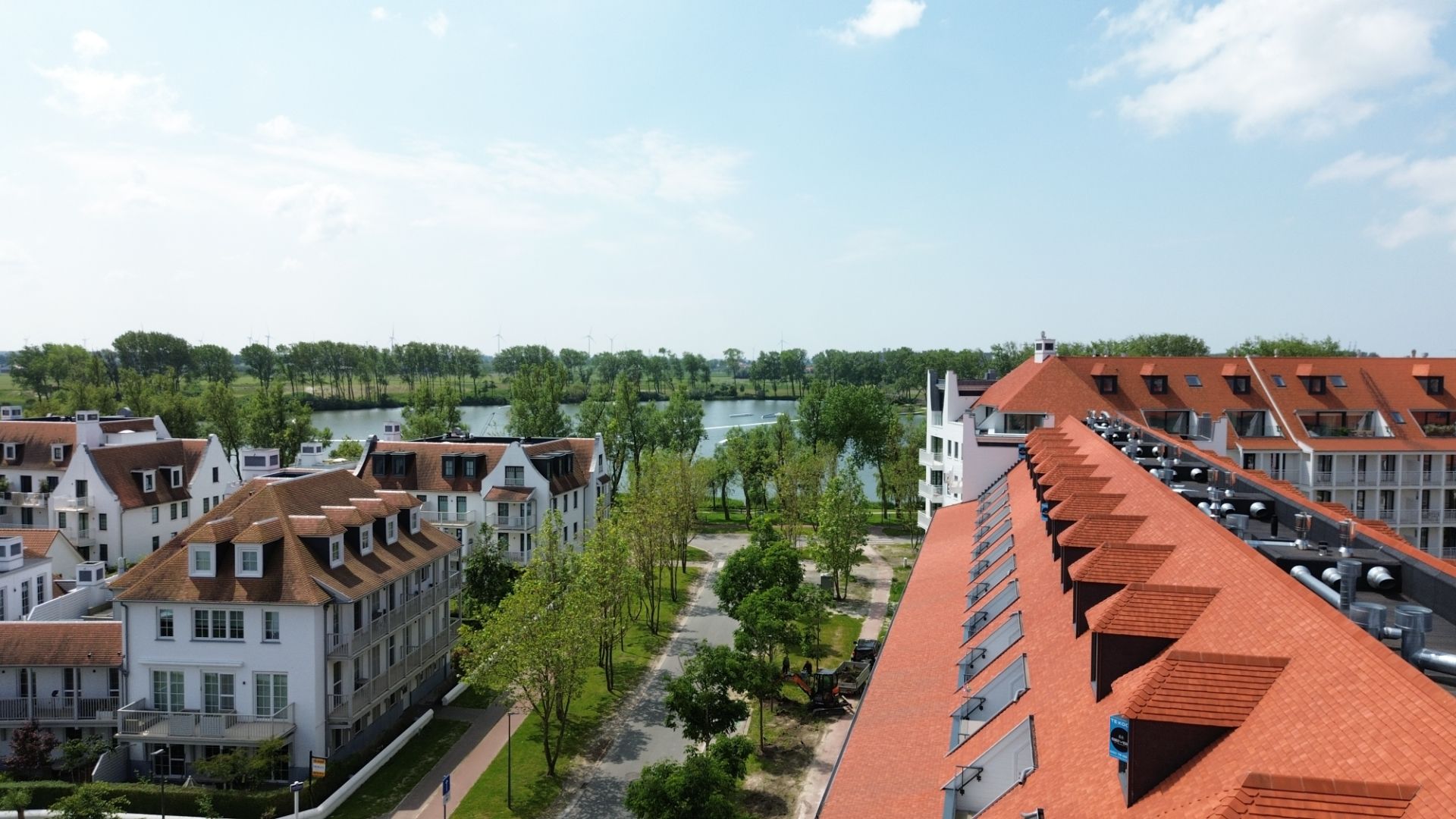 Prachtige duplex met twee slaapkamers en gezellig zonnenterras foto 4