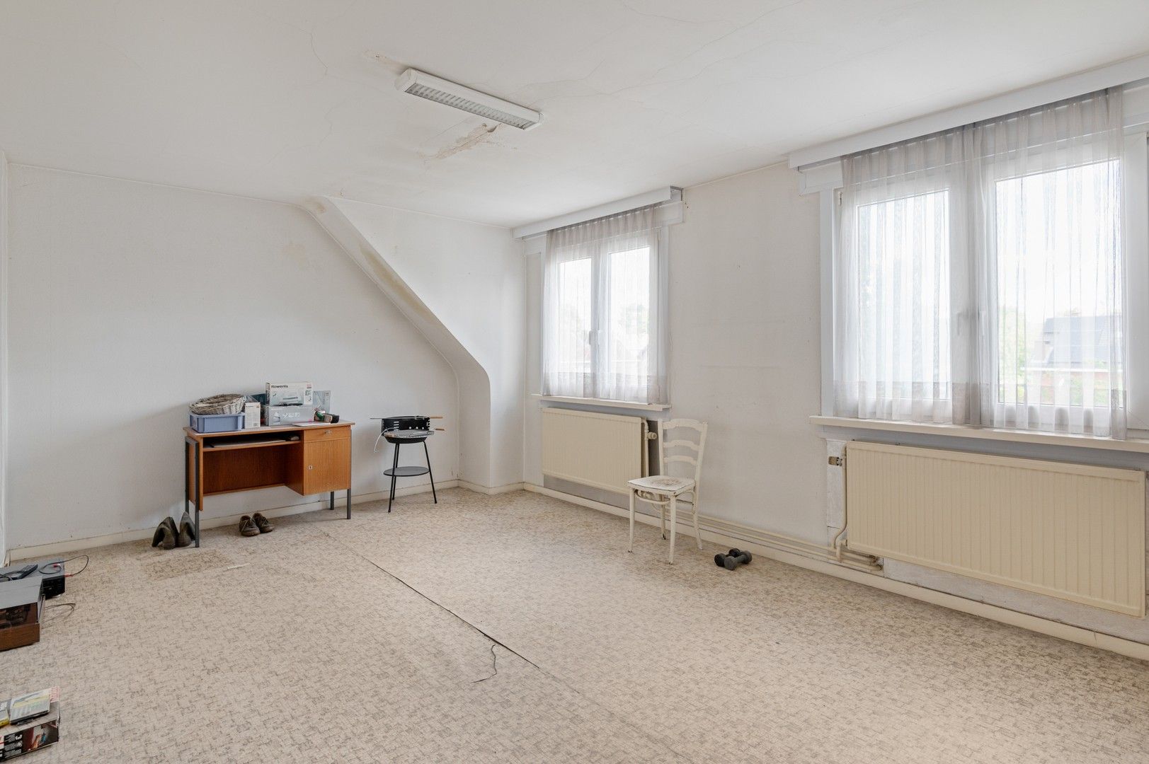Te renoveren eengezinswoning met 5 slaapkamers en leuke tuin foto 13