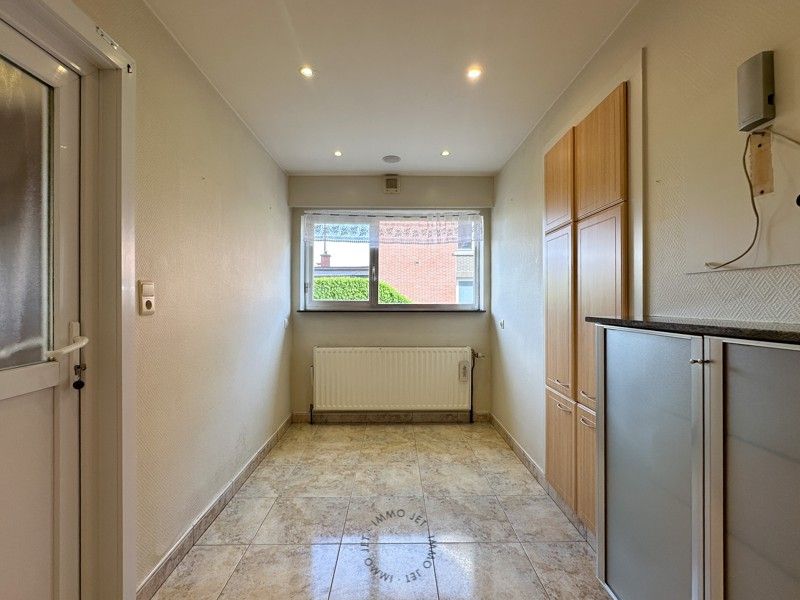 Halfopen bebouwing met 4 slaapkamers, dubbele garage en tuin foto 9