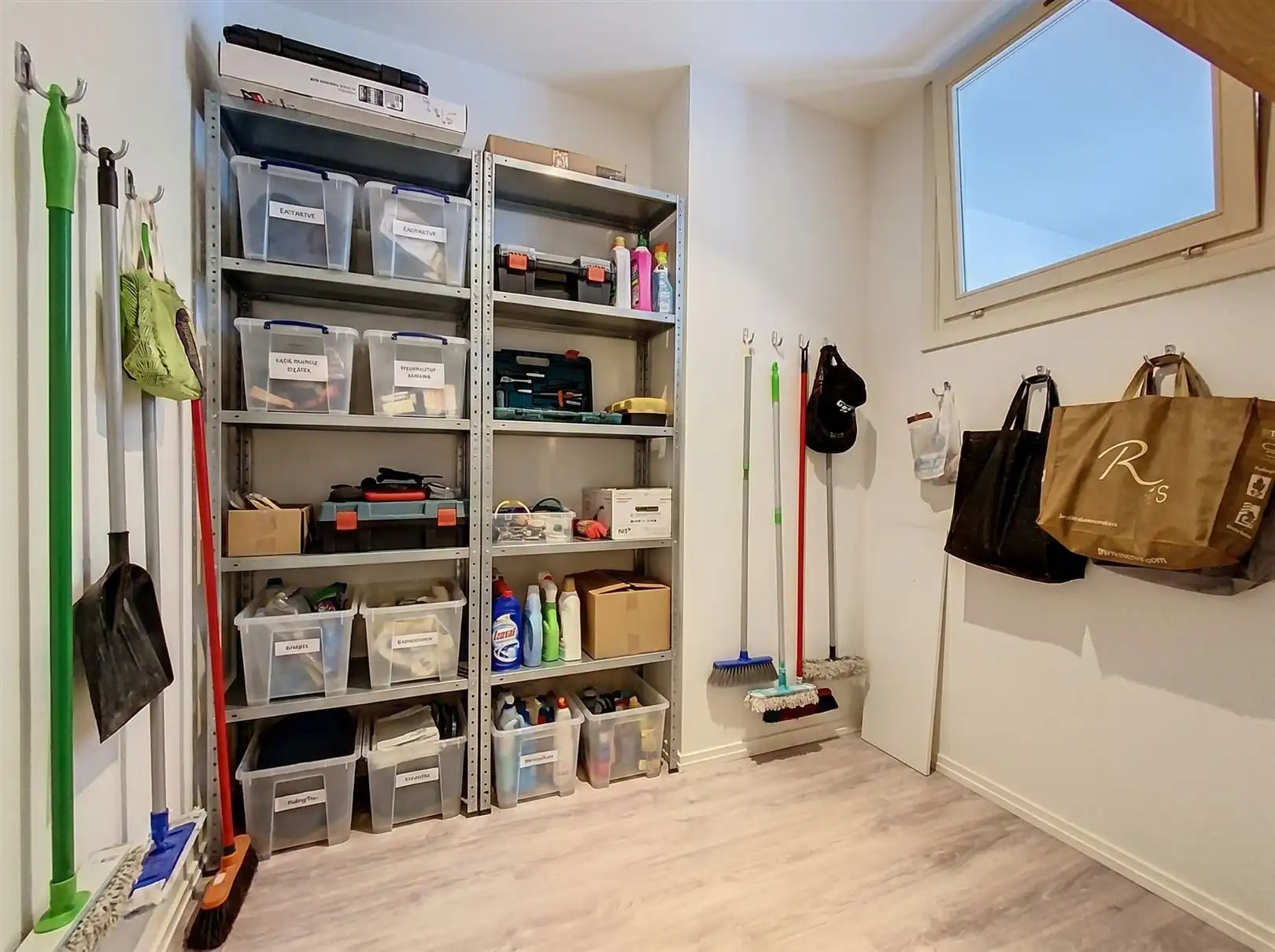 Instapklaar appartement nabij centrum Brasschaat foto 9