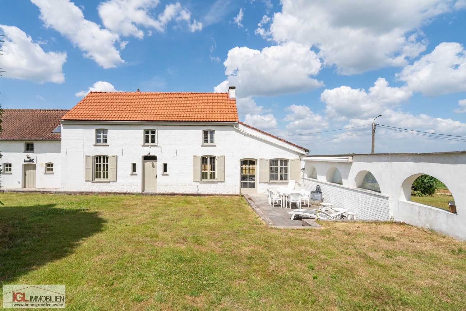 Charmante gerenoveerde fermette met 4 slaapkamers! foto 3