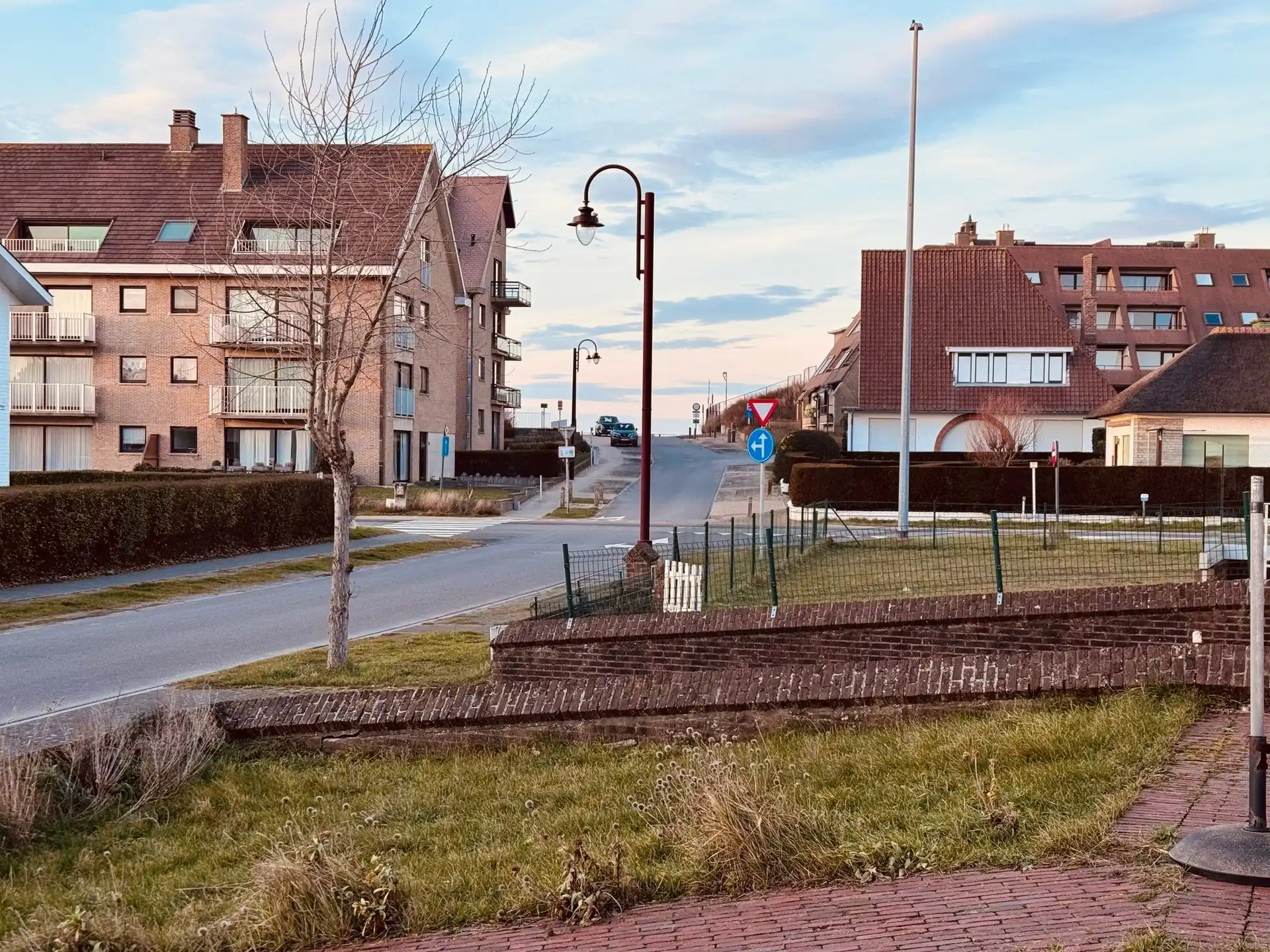 Charmante koppelvilla in de concessiewijk van De Haan. foto 18