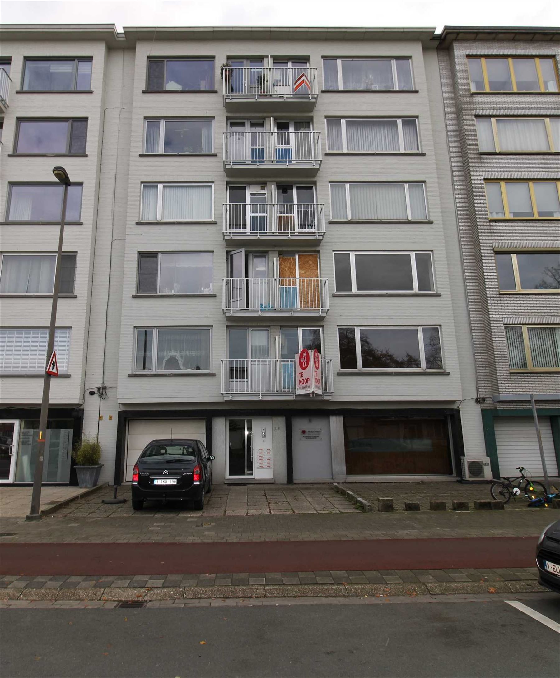 Appartement met 2 slaapkamers, terras achteraan en vooraan! foto 1