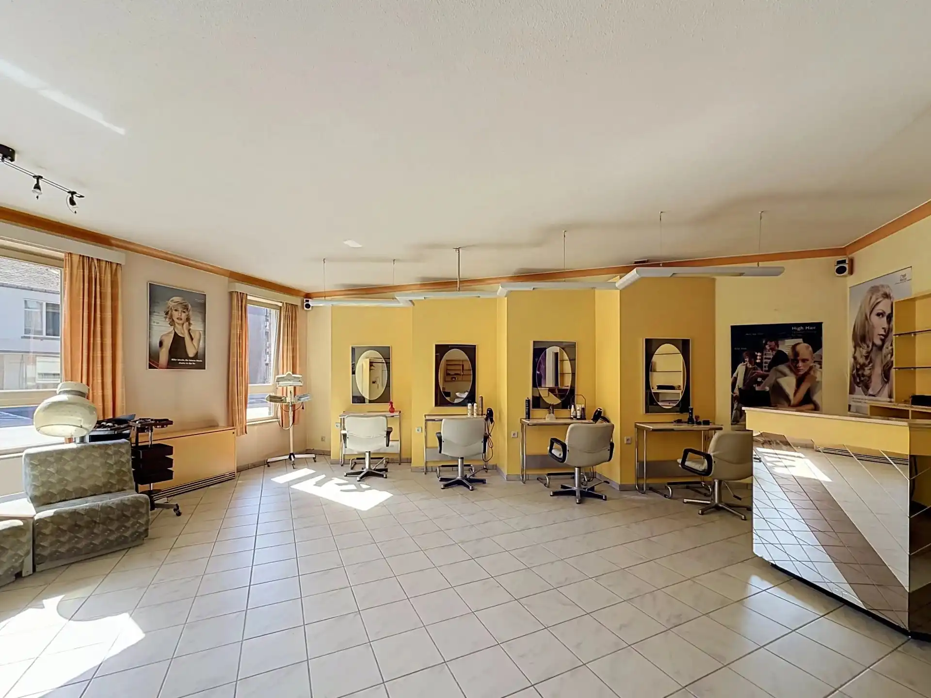 Gelijkvloers appartement in hartje Lommel met staanplaats. foto 3