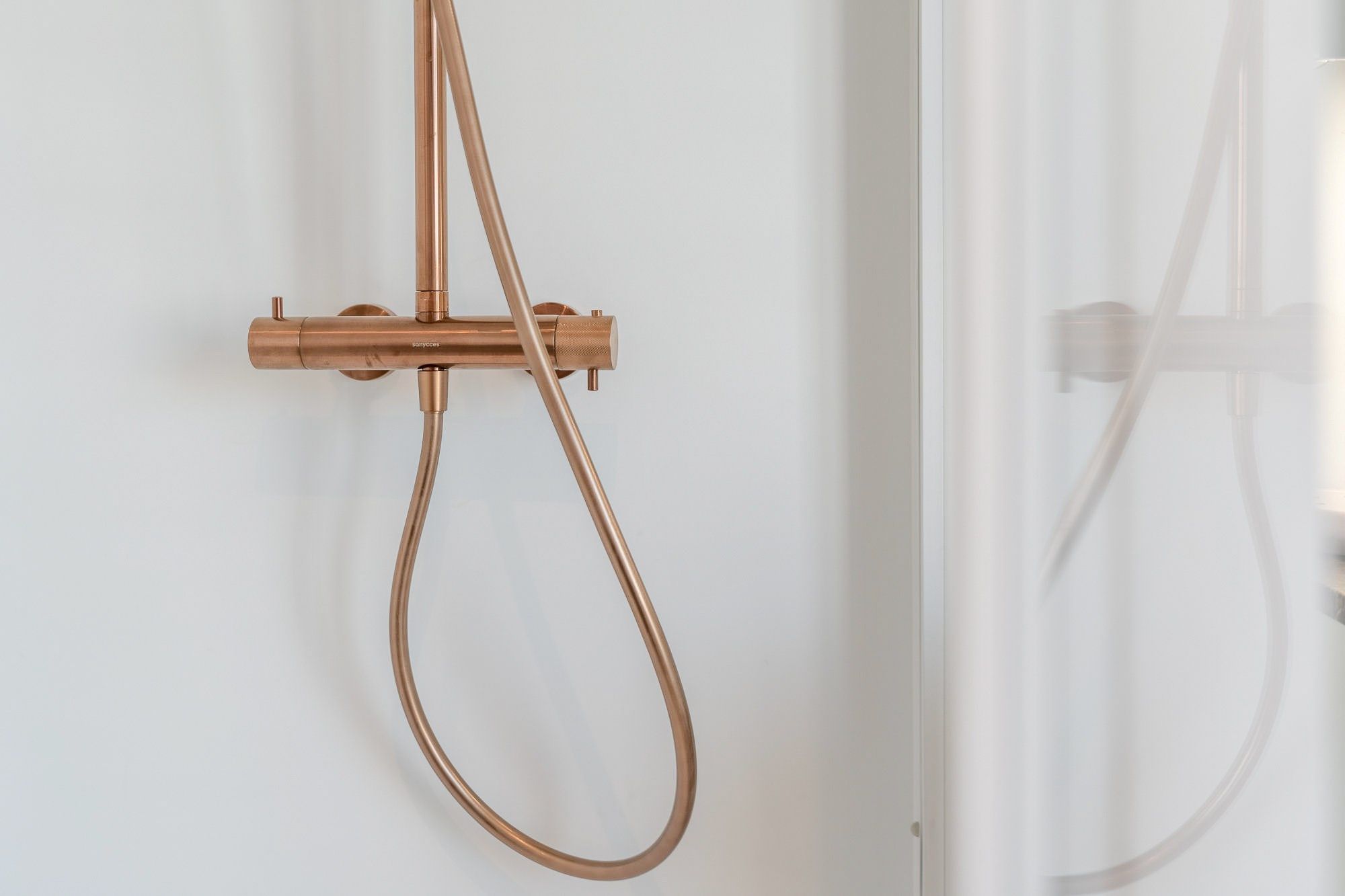 Rustig gelegen volledig gerenoveerd appartement met een open zicht over de villa's. foto 31