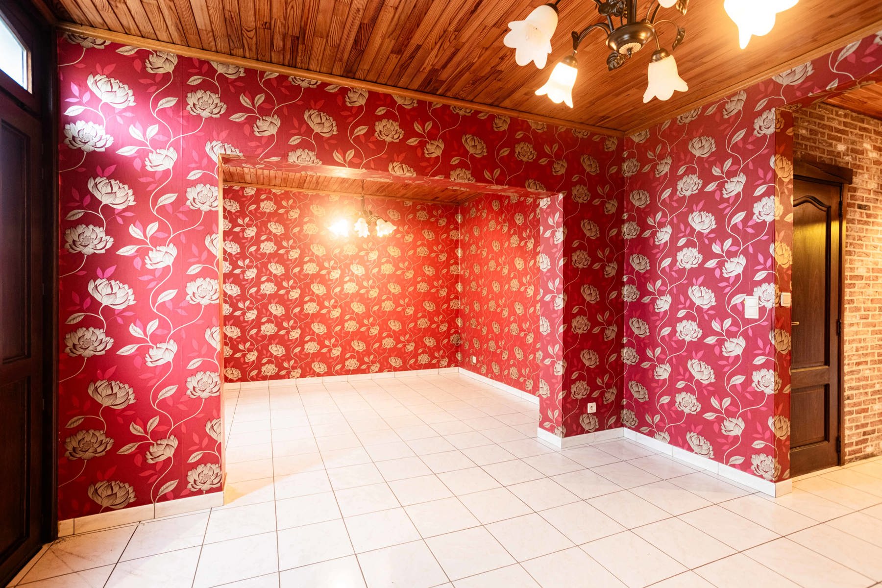 Rustig gelegen te renoveren woning in doodlopende straat. foto 3