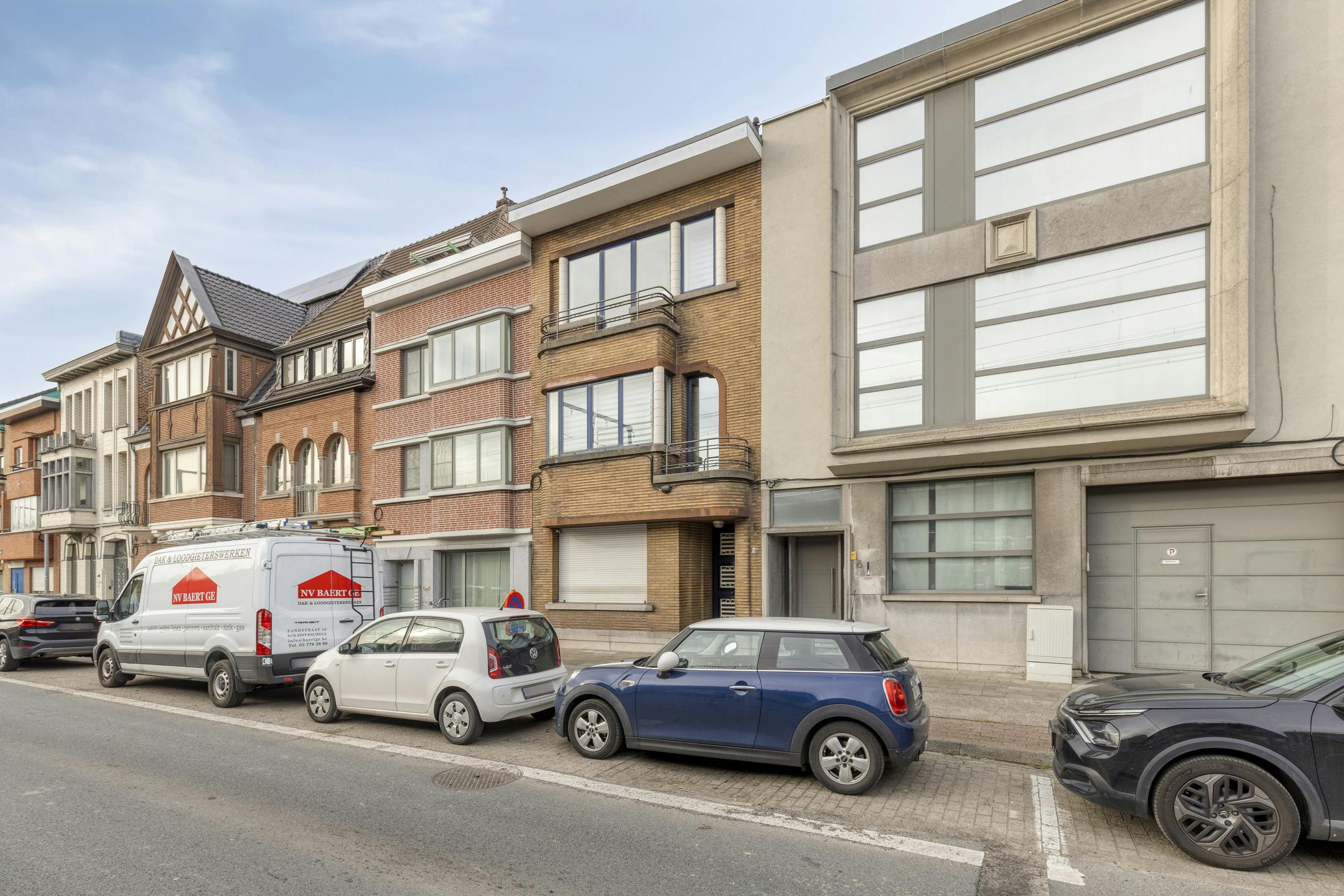 Zeer ruime centraal gelegen gezinswoning in Sint-Niklaas foto 30