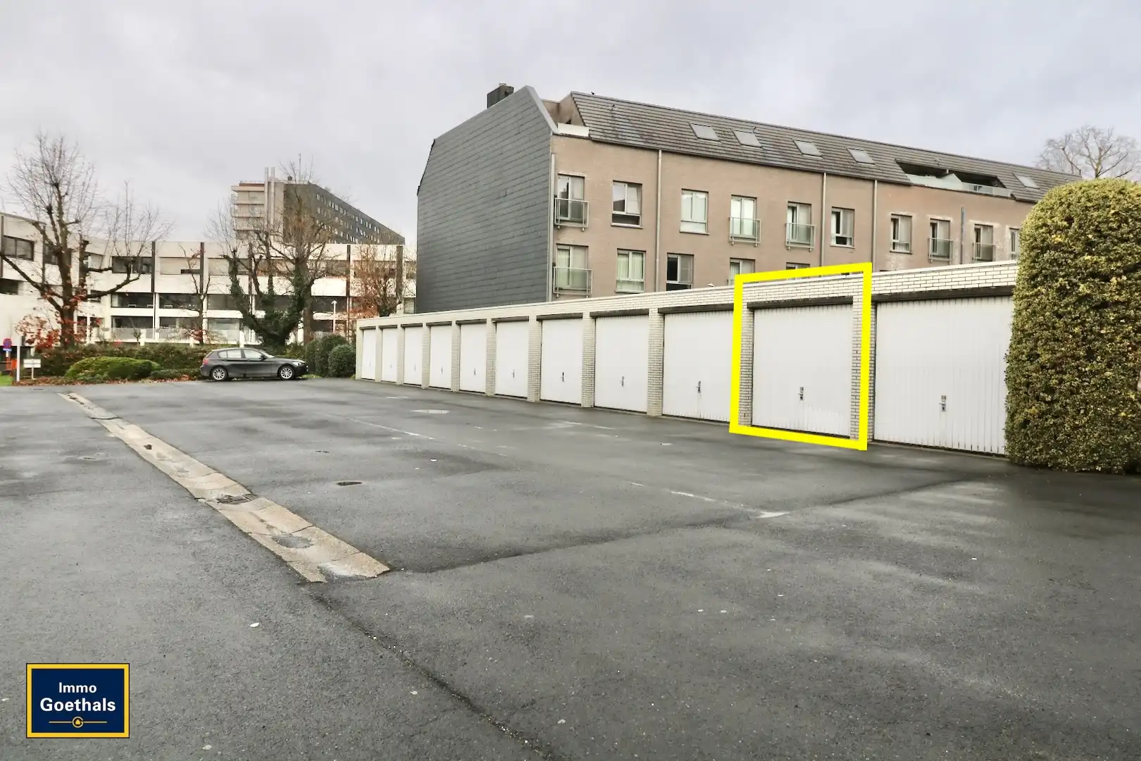 CENTRAAL GELEGEN APPARTEMENT MET GROOT TERRAS IN GARAGE. foto 15