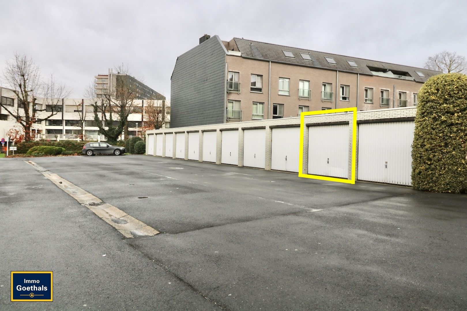 CENTRAAL GELEGEN APPARTEMENT MET GROOT TERRAS IN GARAGE. foto 15