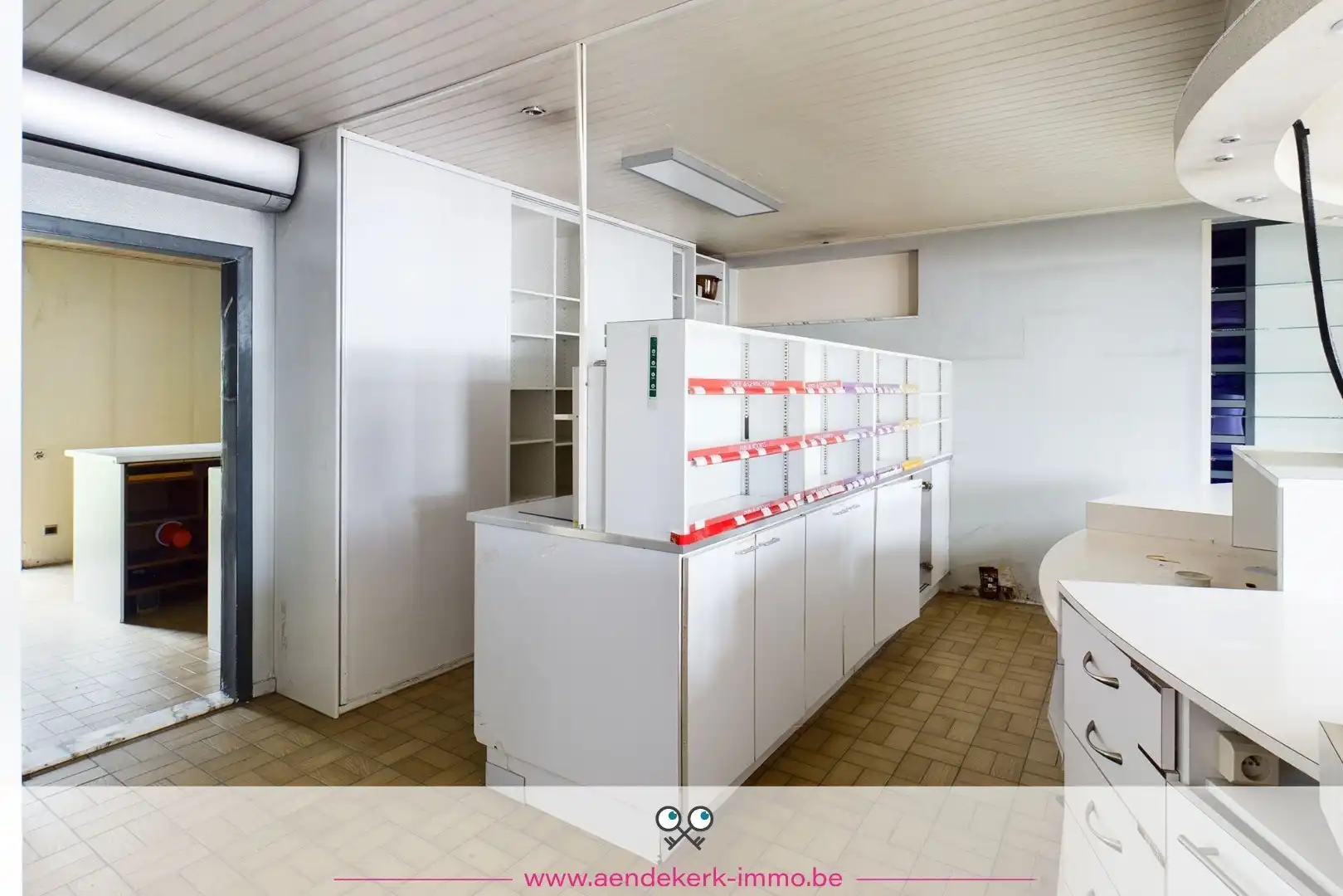 Woning met handelsruimte in het centrum van Kinrooi foto 7