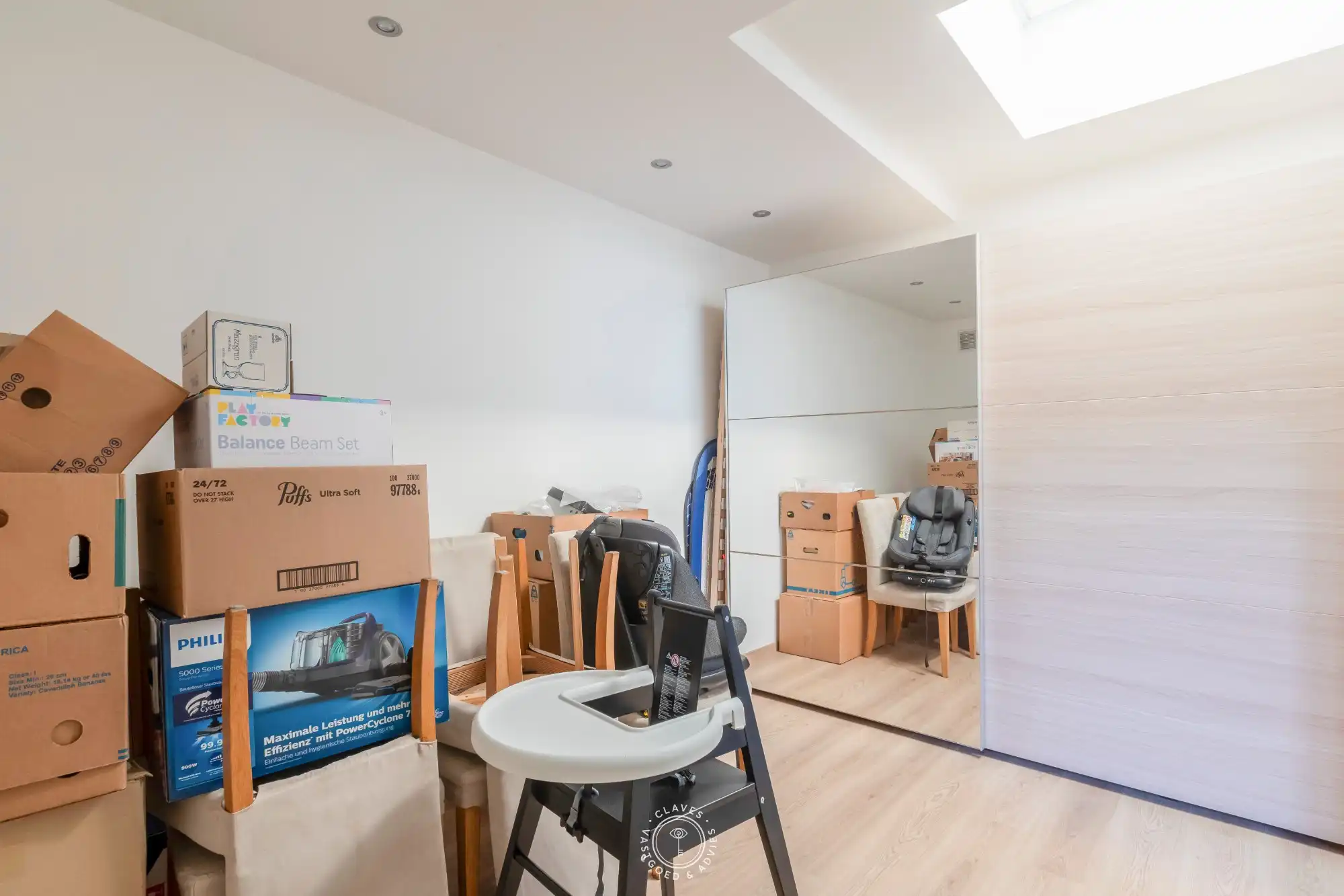 Beneden appartement met één slaapkamer en boven een duplex met drie slaapkamers — twee woonunits op één adres foto 16