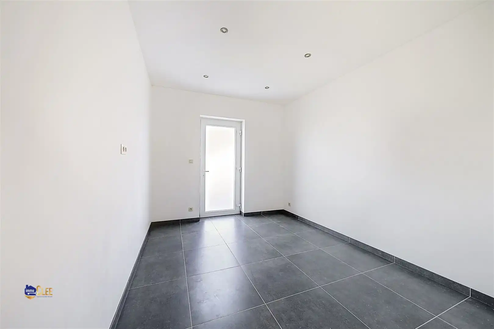 Volledig gerenoveerde gezinswoning foto 12