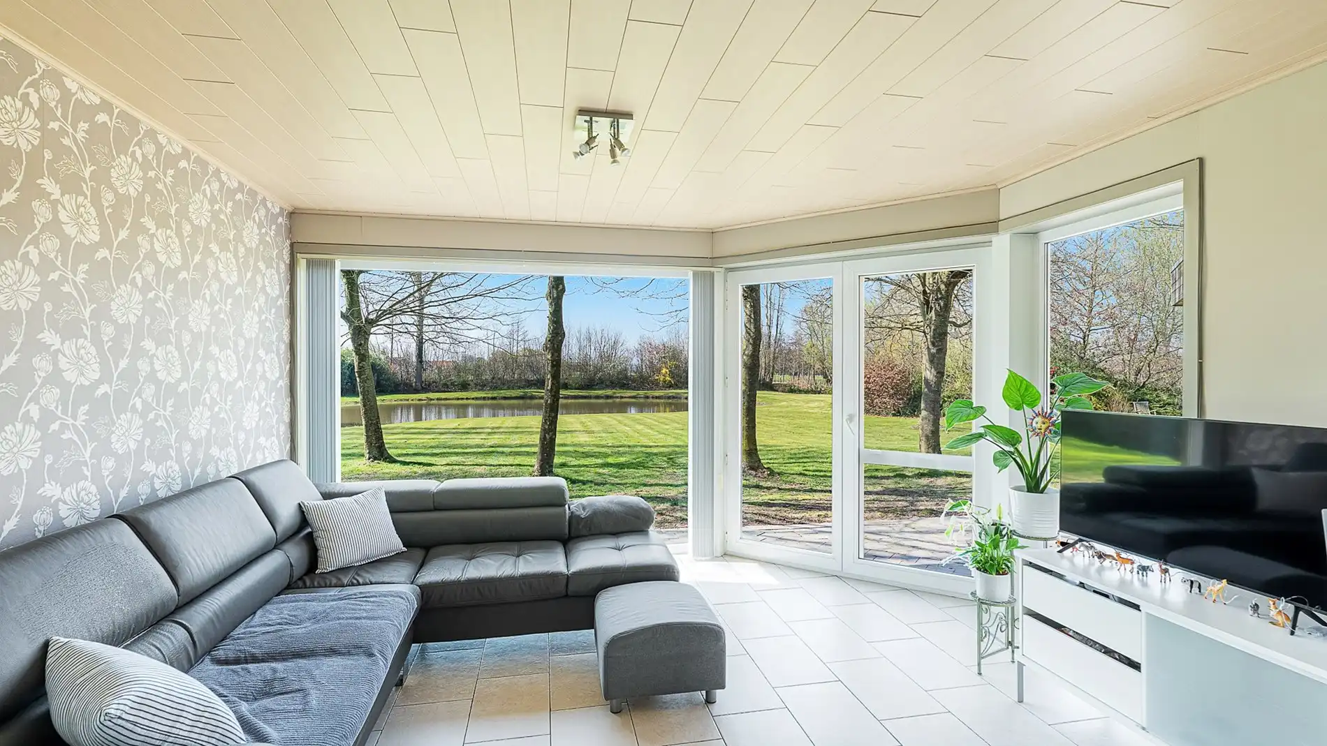 Landelijke villa op ruim 1 hectare grond te Maldegem foto 11