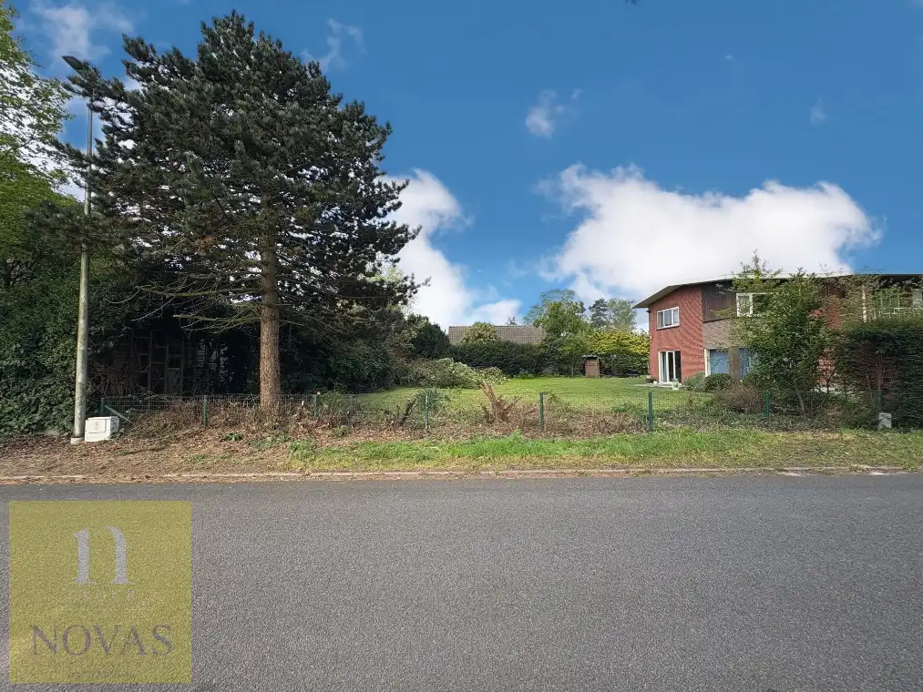 Aan het centrum, bouwgrond van 6are09ca, 18m breed, ca 35m diep foto 3