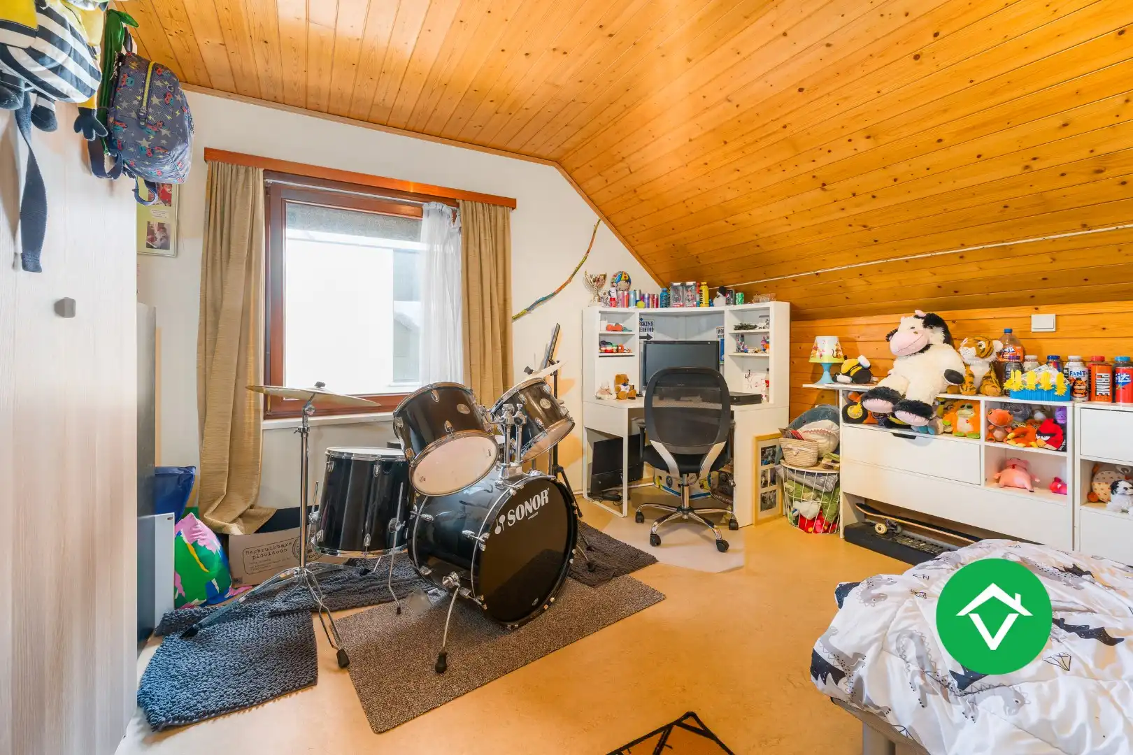 Alleenstaande woning met 5 slaapkamers en garage te Koekelare foto 16