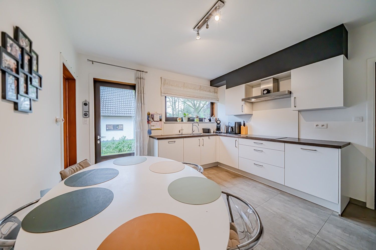 Ruime woning op groot perceel in residentiële buurt te Bret (Genk)! foto 13
