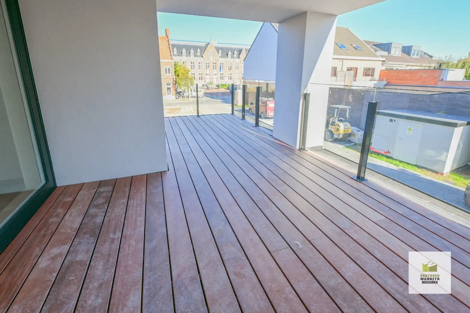 Ruim en luxueus 3-slpk appartement met 24m2 terras met zicht op het gemeentehuis foto 3